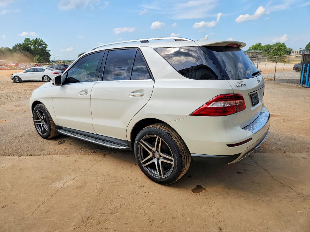 2013 Mercedes-benz Ml 350 4matic White vin: 4JGDA5HB5DA135262