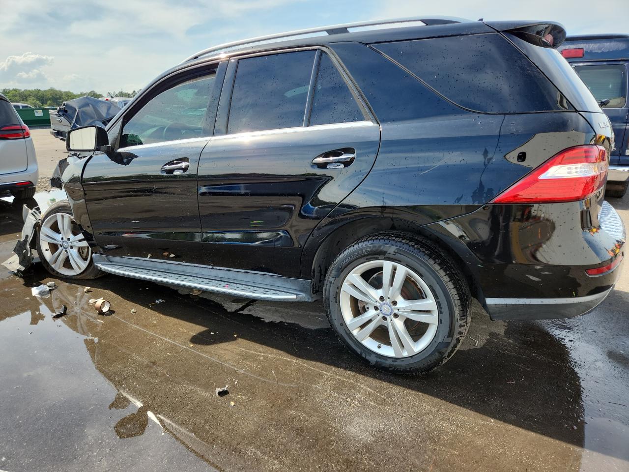 2013 Mercedes-benz Ml 350 4matic Черный vin: 4JGDA5HB5DA232042 Damage: Left Qtr Panel, Heavy Scratch, 5 To 6 Inches