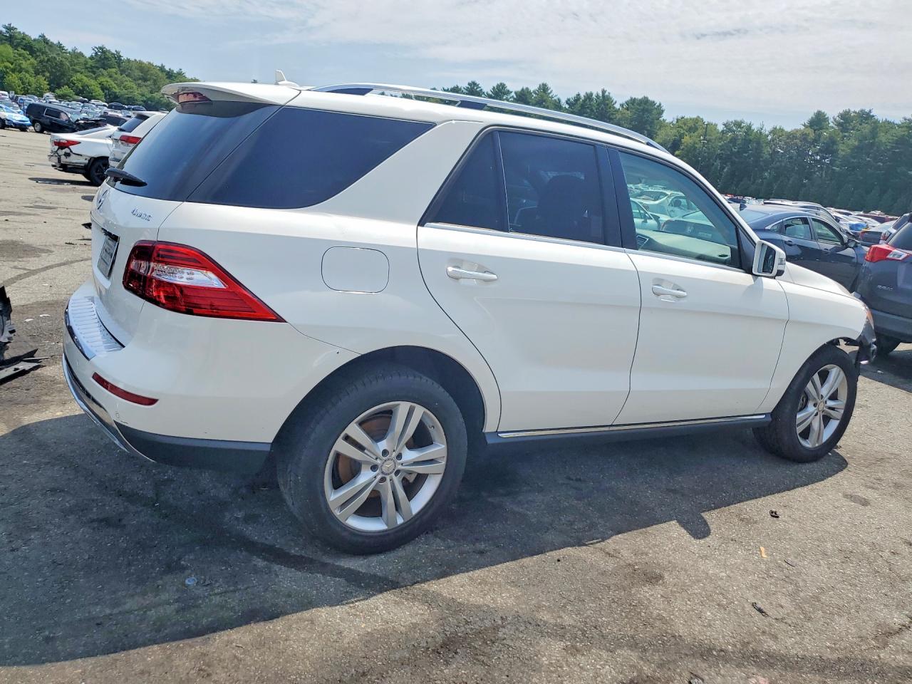 2014 Mercedes-benz Ml 350 4matic White vin: 4JGDA5HB5EA374702