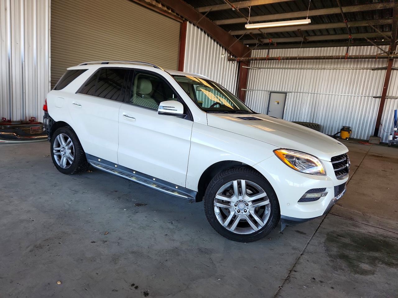 2014 Mercedes-benz Ml 350 4matic White vin: 4JGDA5HB5EA382346