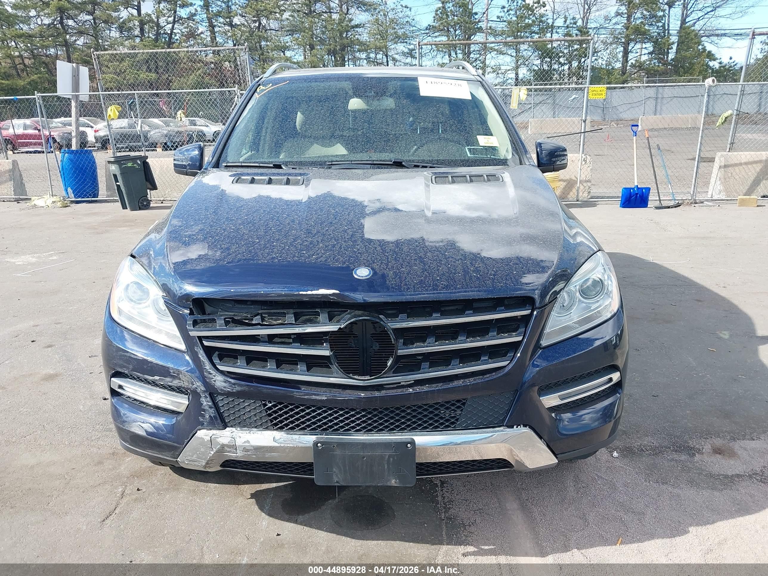 2014 Mercedes-benz Ml 350 4matic Dark Blue vin: 4JGDA5HB5EA419153