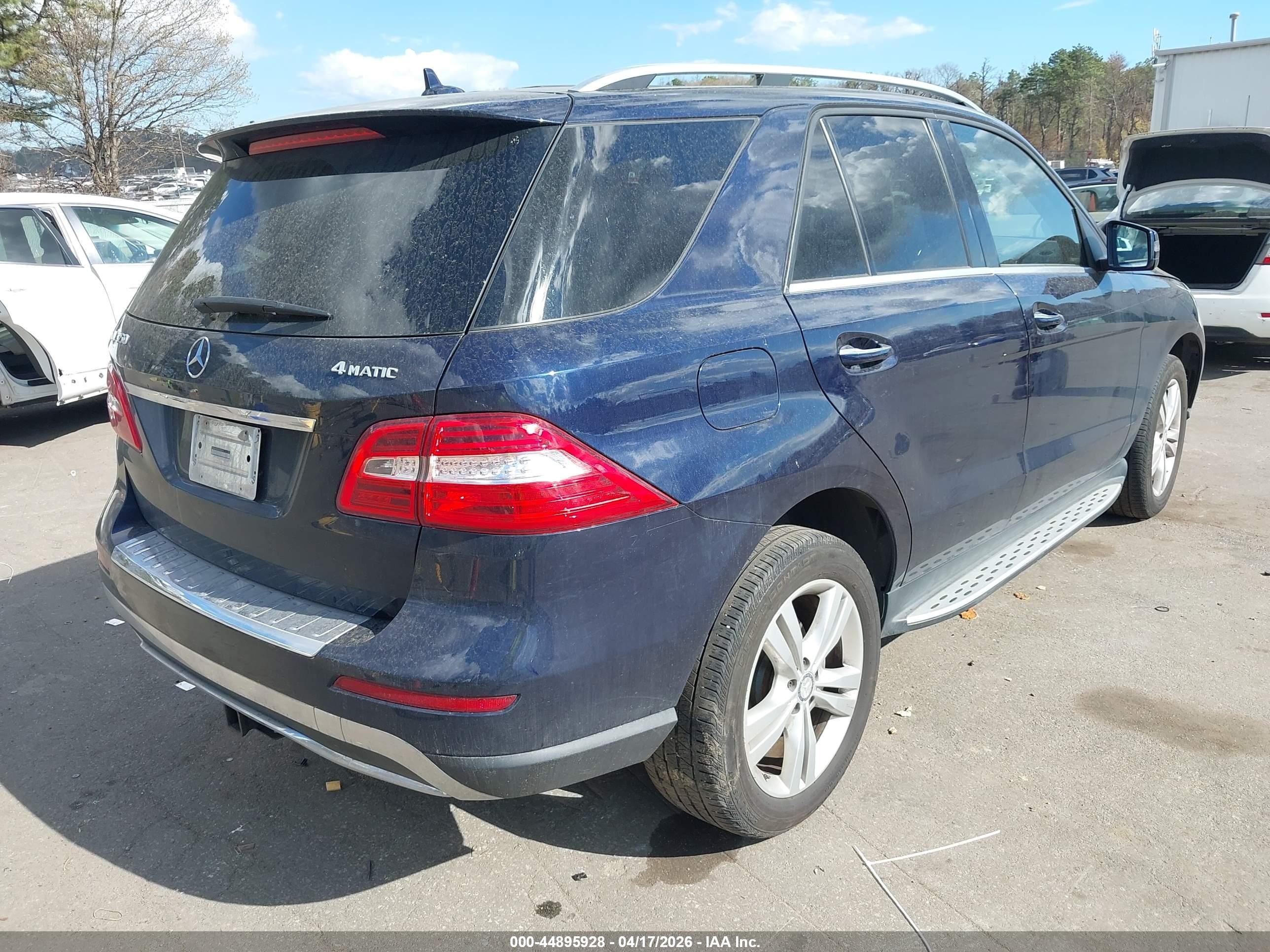 2014 Mercedes-benz Ml 350 4matic Dark Blue vin: 4JGDA5HB5EA419153
