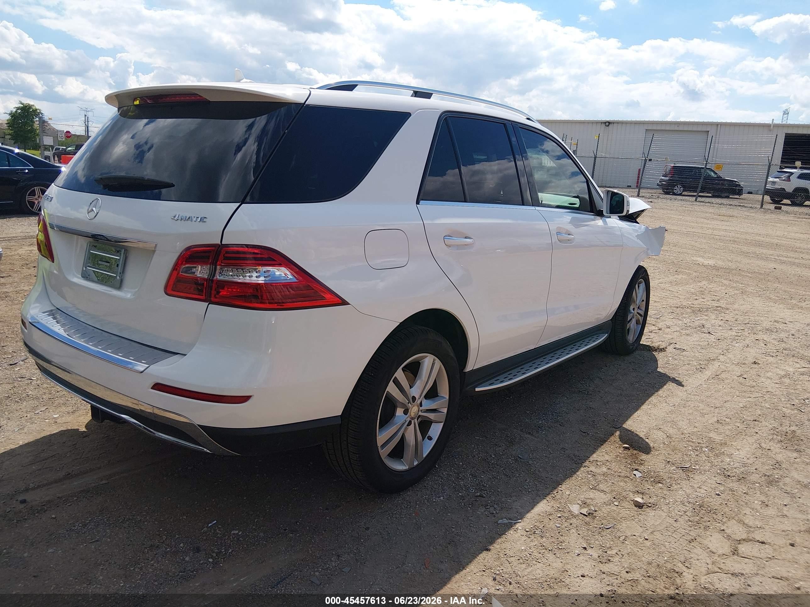 2015 Mercedes-benz Ml 350 4matic White vin: 4JGDA5HB5FA450792