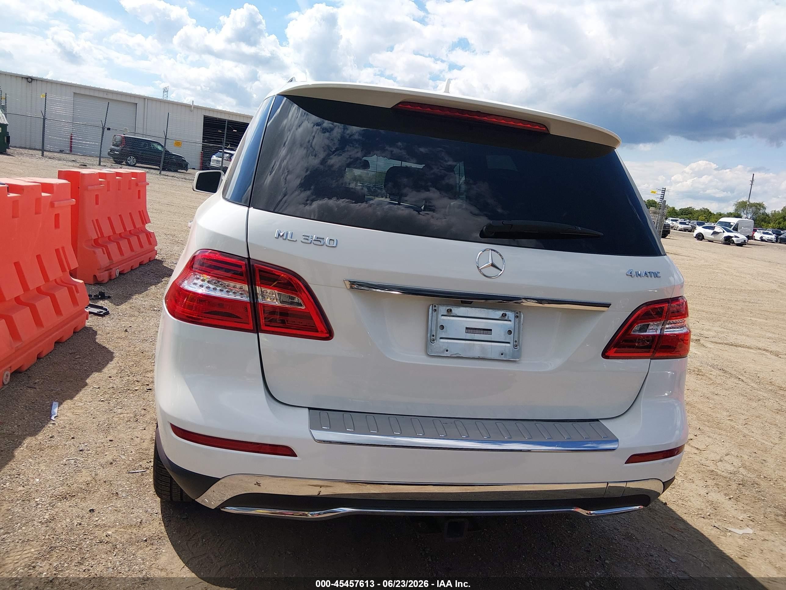 2015 Mercedes-benz Ml 350 4matic White vin: 4JGDA5HB5FA450792