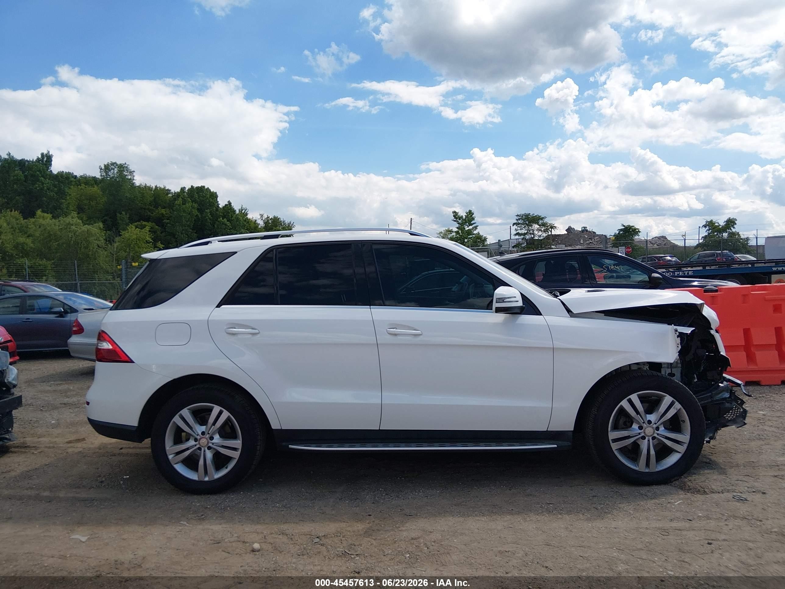 2015 Mercedes-benz Ml 350 4matic White vin: 4JGDA5HB5FA450792