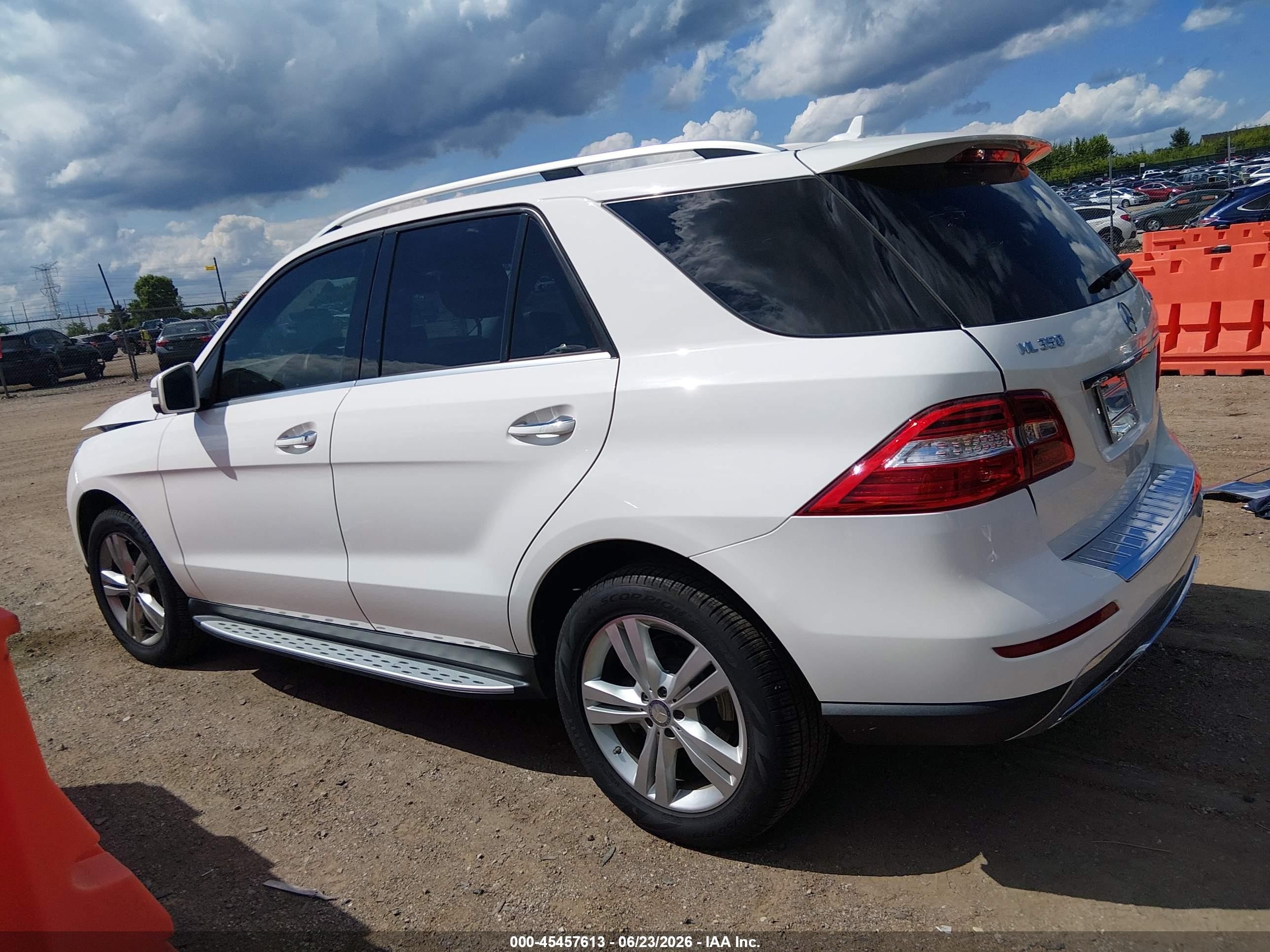 2015 Mercedes-benz Ml 350 4matic White vin: 4JGDA5HB5FA450792