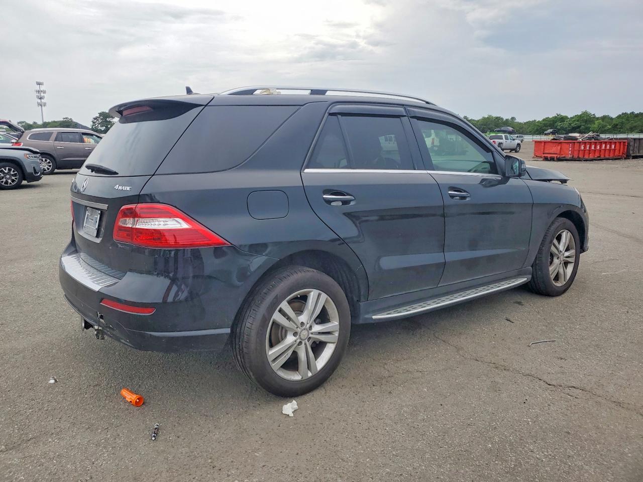 2015 Mercedes-benz Ml 350 4matic Black vin: 4JGDA5HB5FA482867