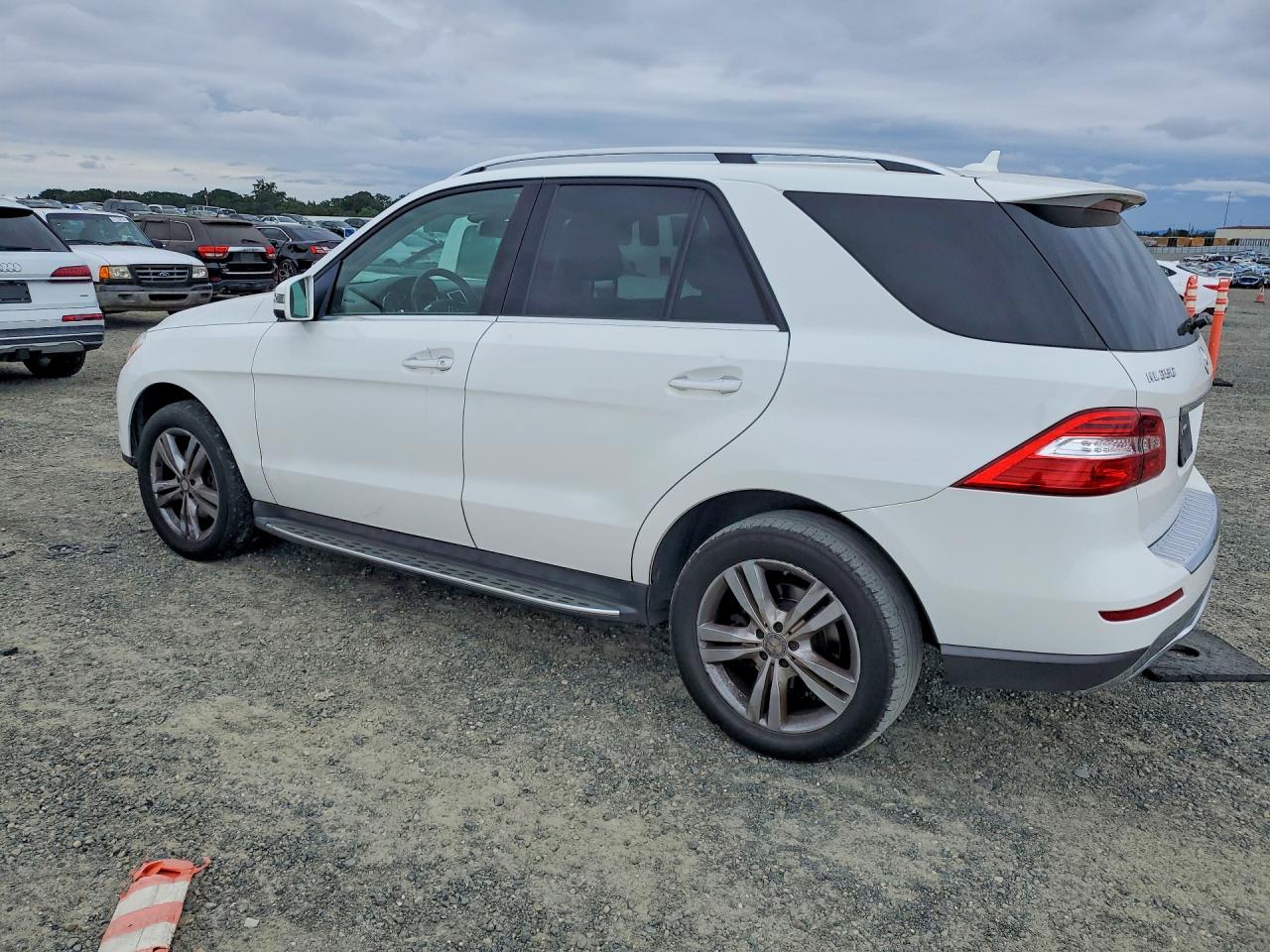 2015 Mercedes-benz Ml 350 4matic Белый vin: 4JGDA5HB5FA605311