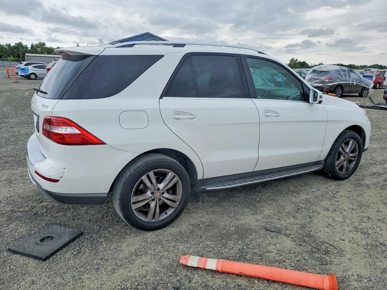 2015 Mercedes-benz Ml 350 4matic Белый vin: 4JGDA5HB5FA605311