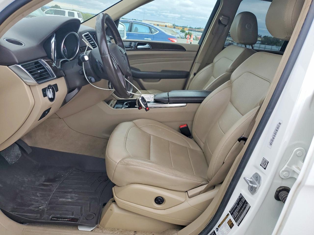 2015 Mercedes-benz Ml 350 4matic Белый vin: 4JGDA5HB5FA605311