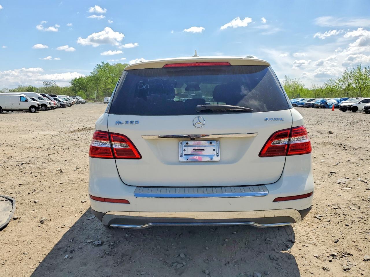 2012 Mercedes-benz Ml 350 4matic White vin: 4JGDA5HB6CA007708