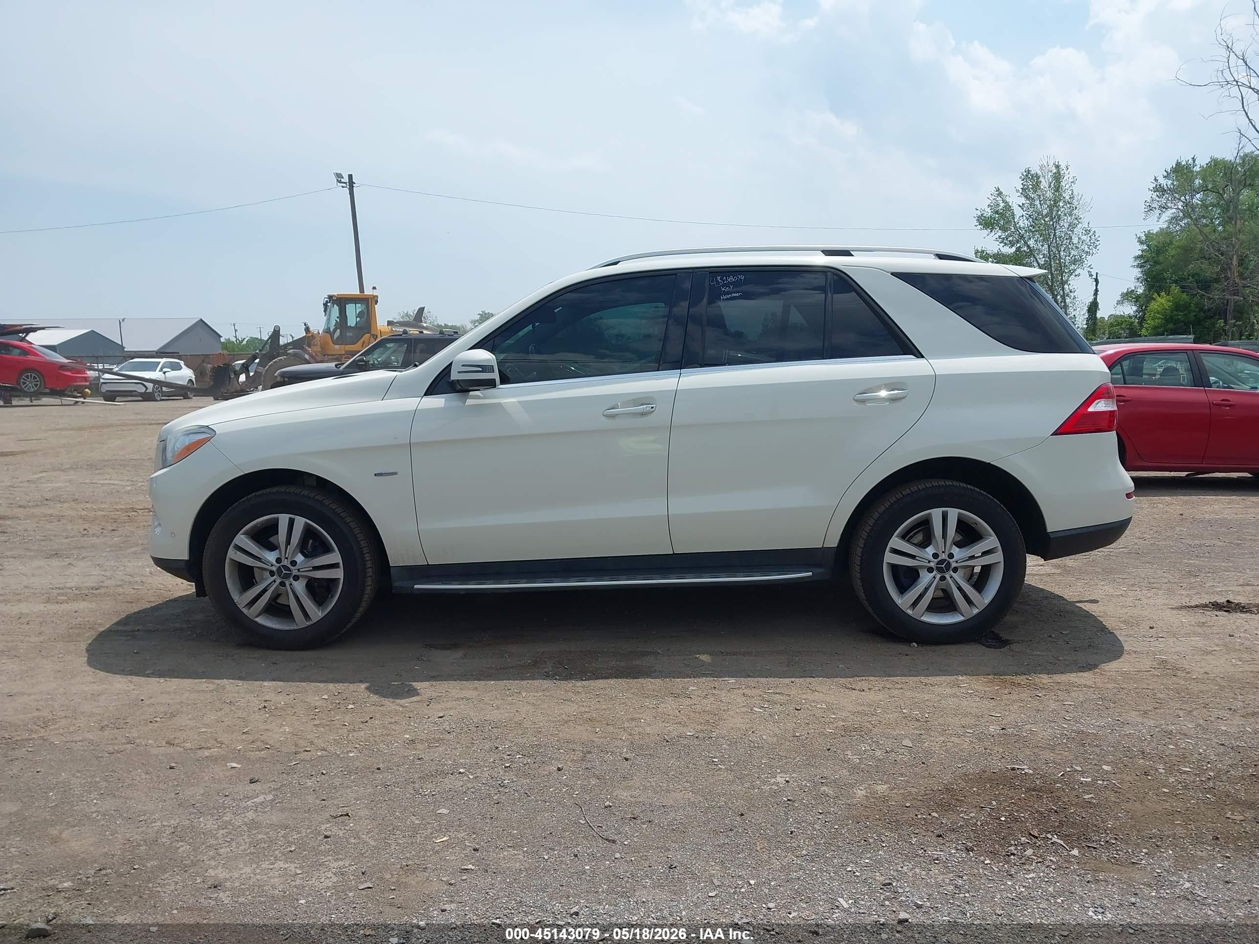 2012 Mercedes-benz Ml 350 4matic White vin: 4JGDA5HB6CA023486