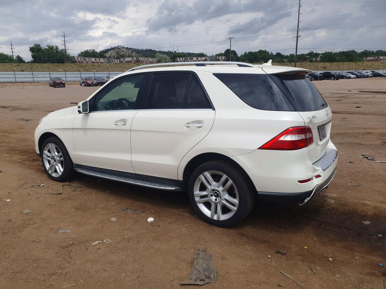 2013 Mercedes-benz Ml 350 4matic White vin: 4JGDA5HB6DA104179
