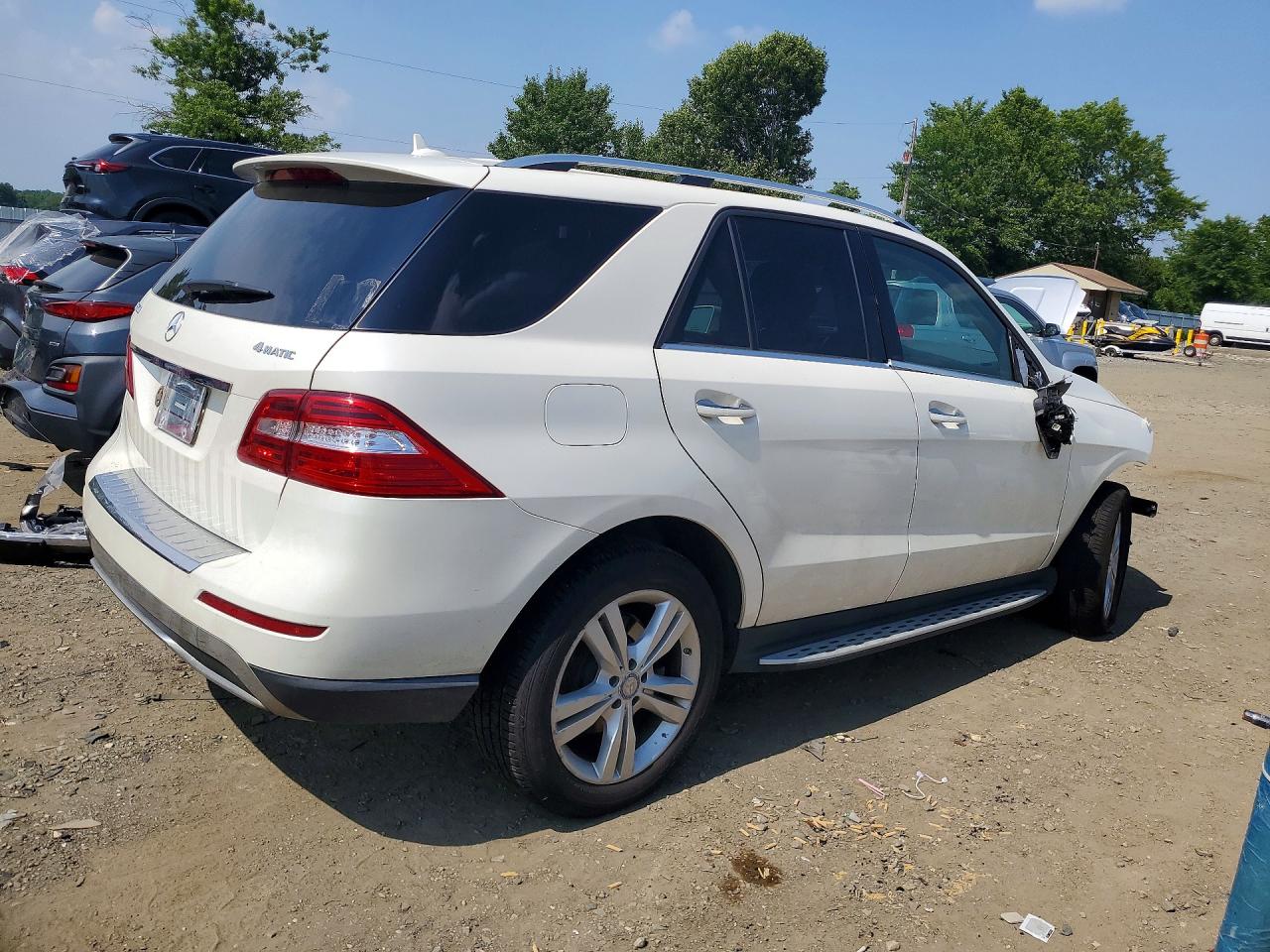 2013 Mercedes-benz Ml 350 4matic White vin: 4JGDA5HB6DA176760