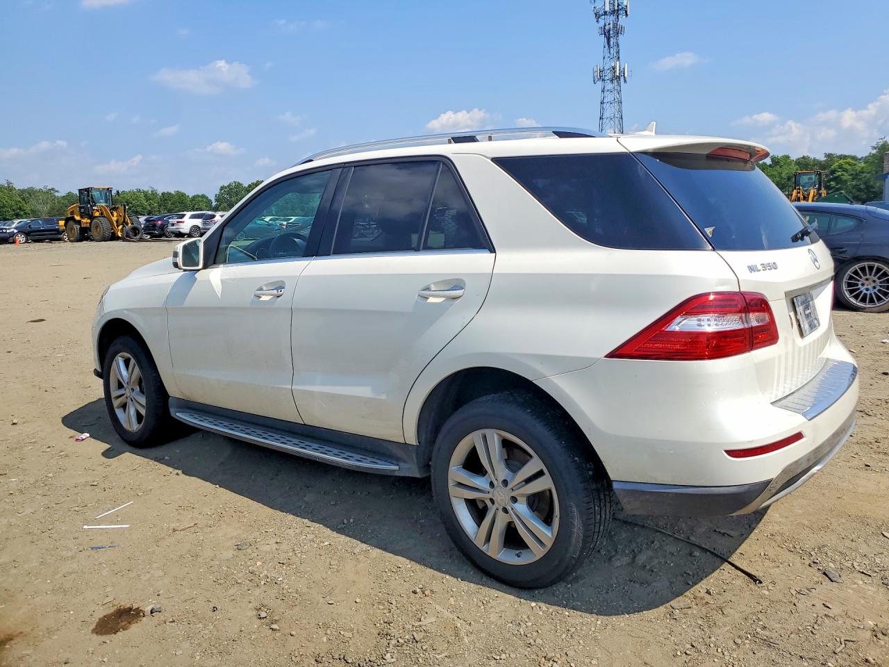 2013 Mercedes-benz Ml 350 4matic White vin: 4JGDA5HB6DA176760