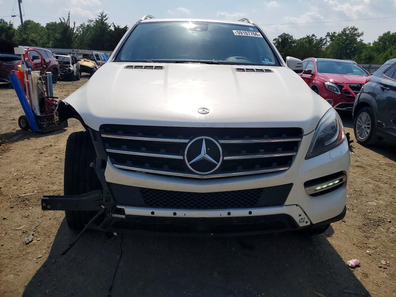2013 Mercedes-benz Ml 350 4matic White vin: 4JGDA5HB6DA176760