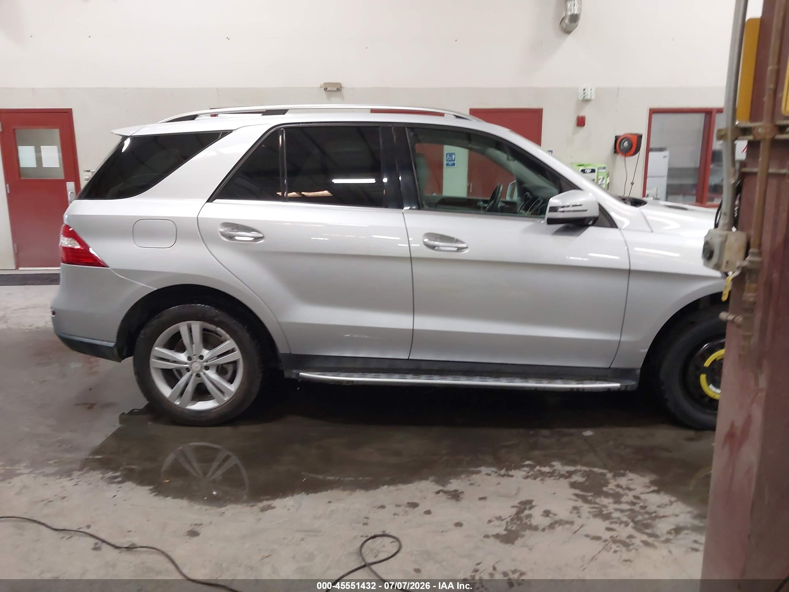 2013 Mercedes-benz Ml 350 4matic Серебряный vin: 4JGDA5HB6DA228615