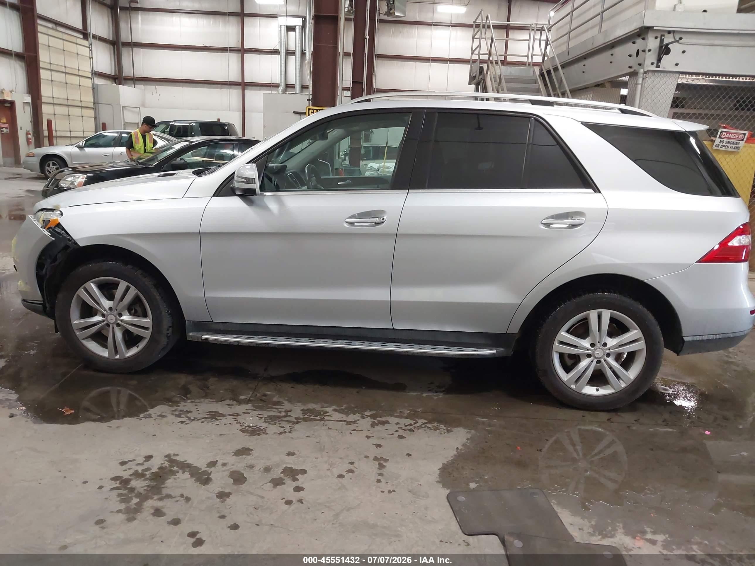 2013 Mercedes-benz Ml 350 4matic Серебряный vin: 4JGDA5HB6DA228615