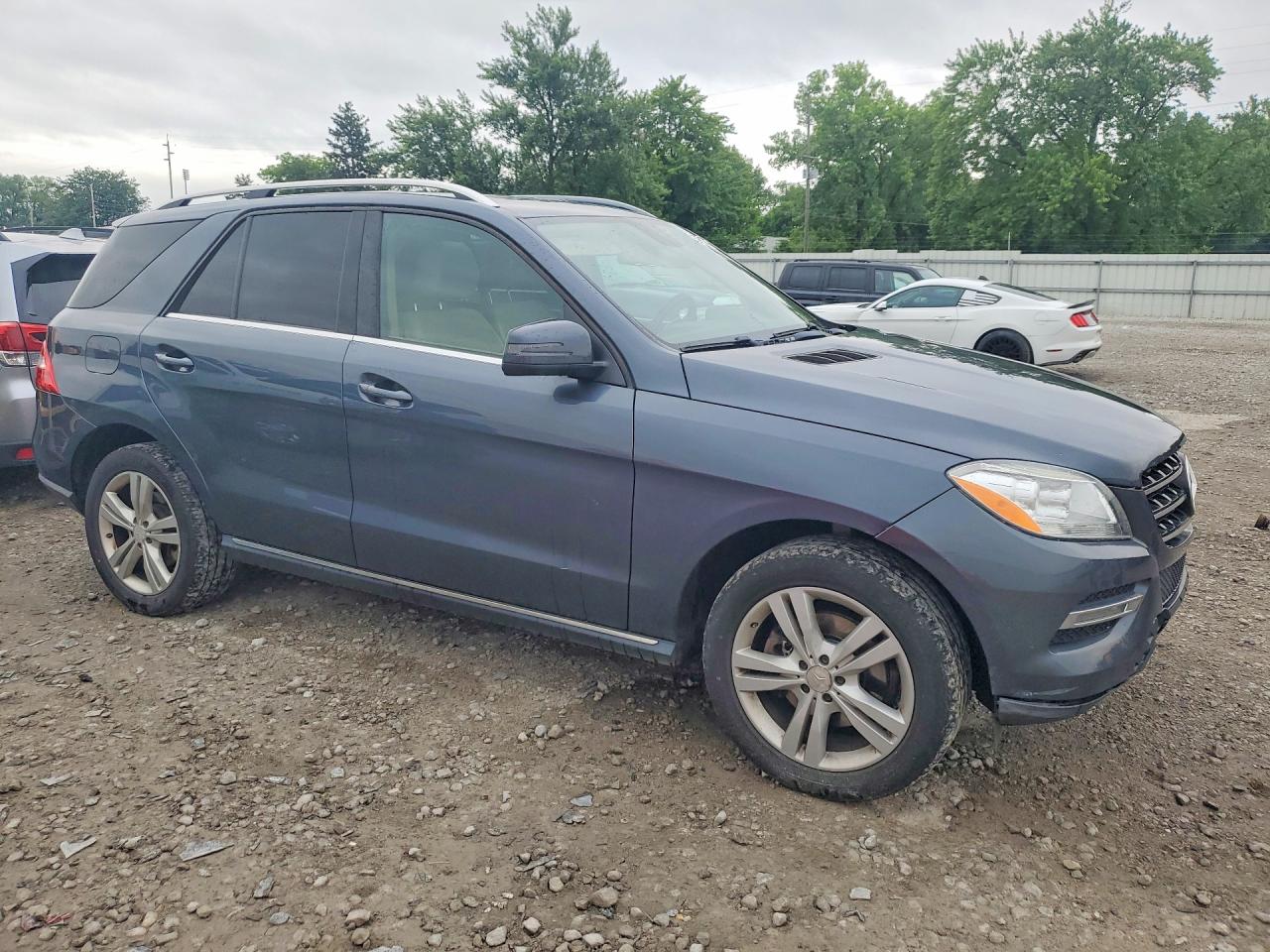 2013 Mercedes-benz Ml 350 4matic Угольный vin: 4JGDA5HB6DA240327