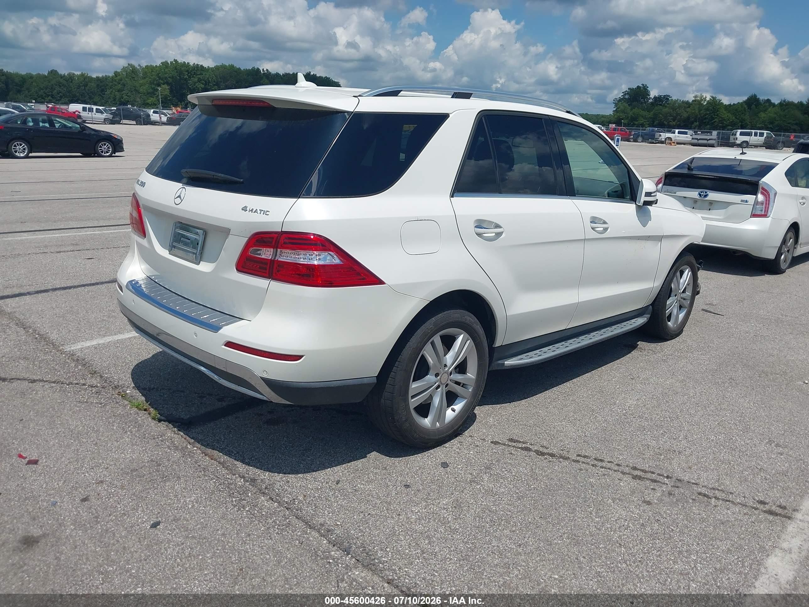 2015 Mercedes-benz Ml 350 4matic White vin: 4JGDA5HB6FA507114