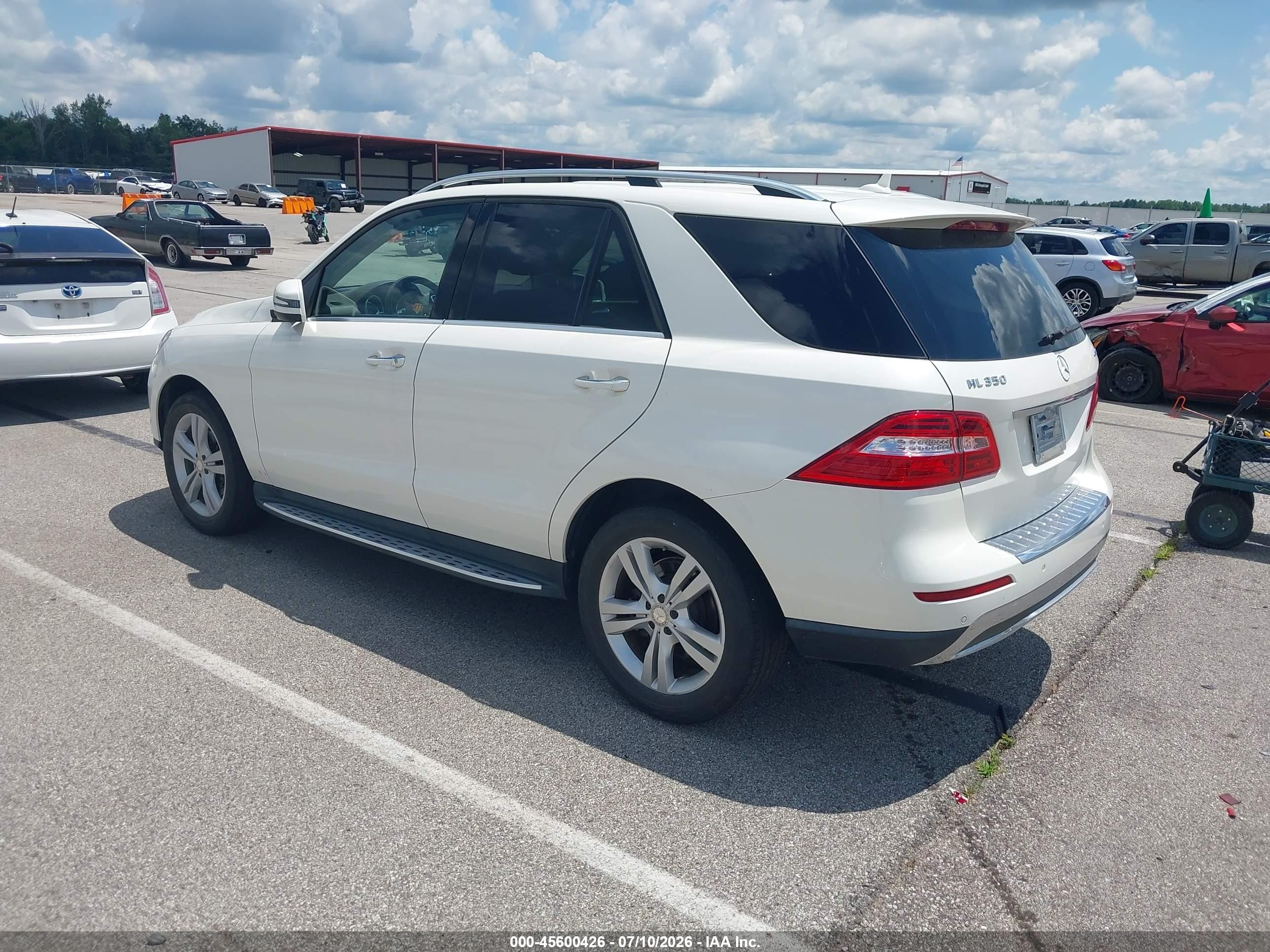 2015 Mercedes-benz Ml 350 4matic White vin: 4JGDA5HB6FA507114