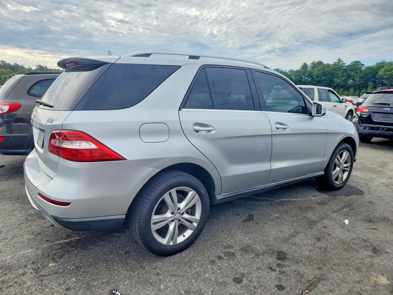 2015 Mercedes-benz Ml 350 4matic Серебряный vin: 4JGDA5HB6FA512524