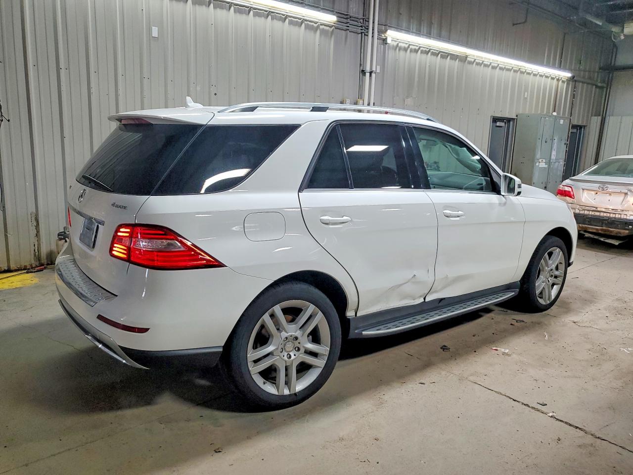 2015 Mercedes-benz Ml 350 4matic White vin: 4JGDA5HB6FA563215