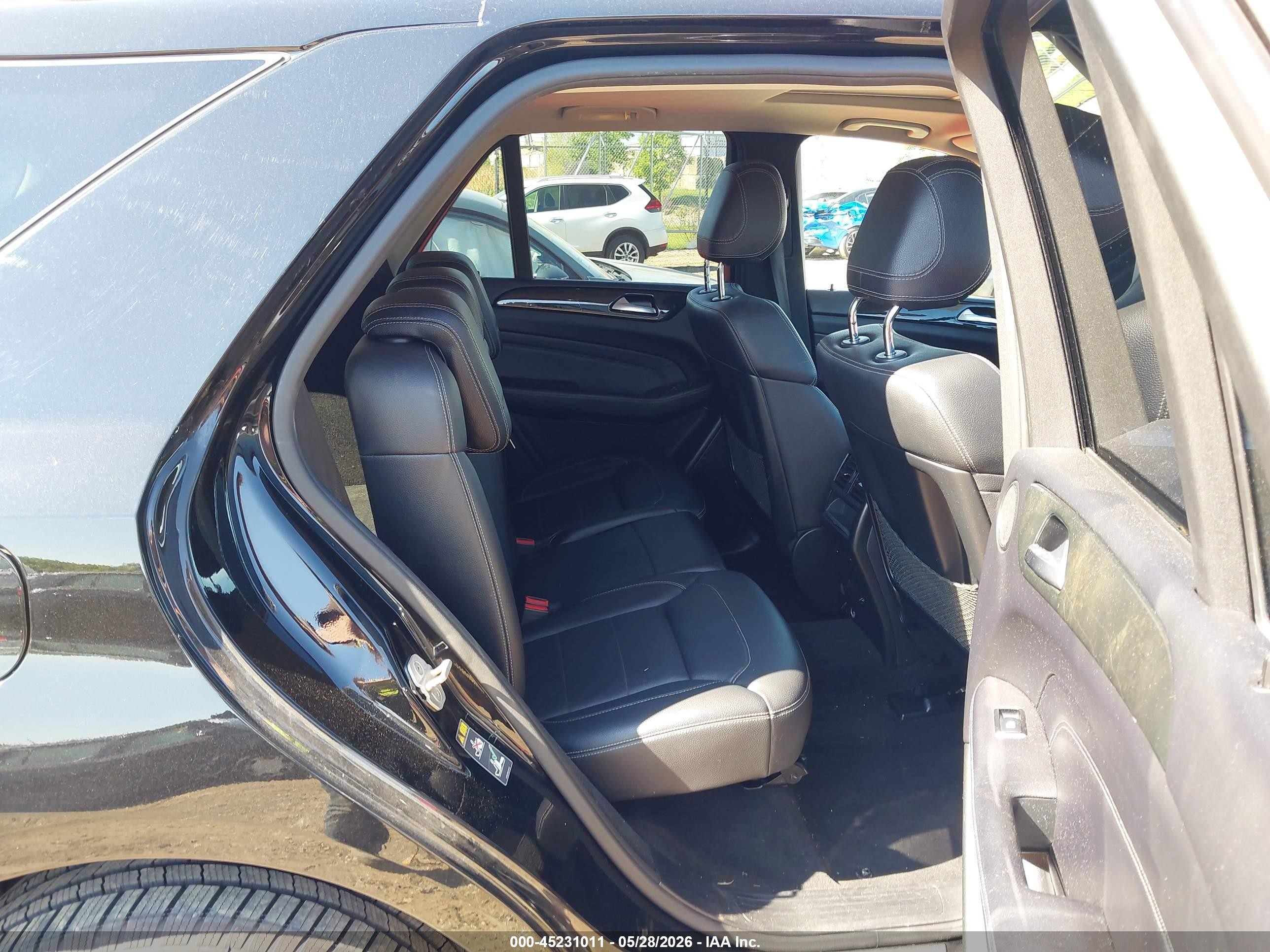 2015 Mercedes-benz Ml 350 4matic Черный vin: 4JGDA5HB6FA577678
