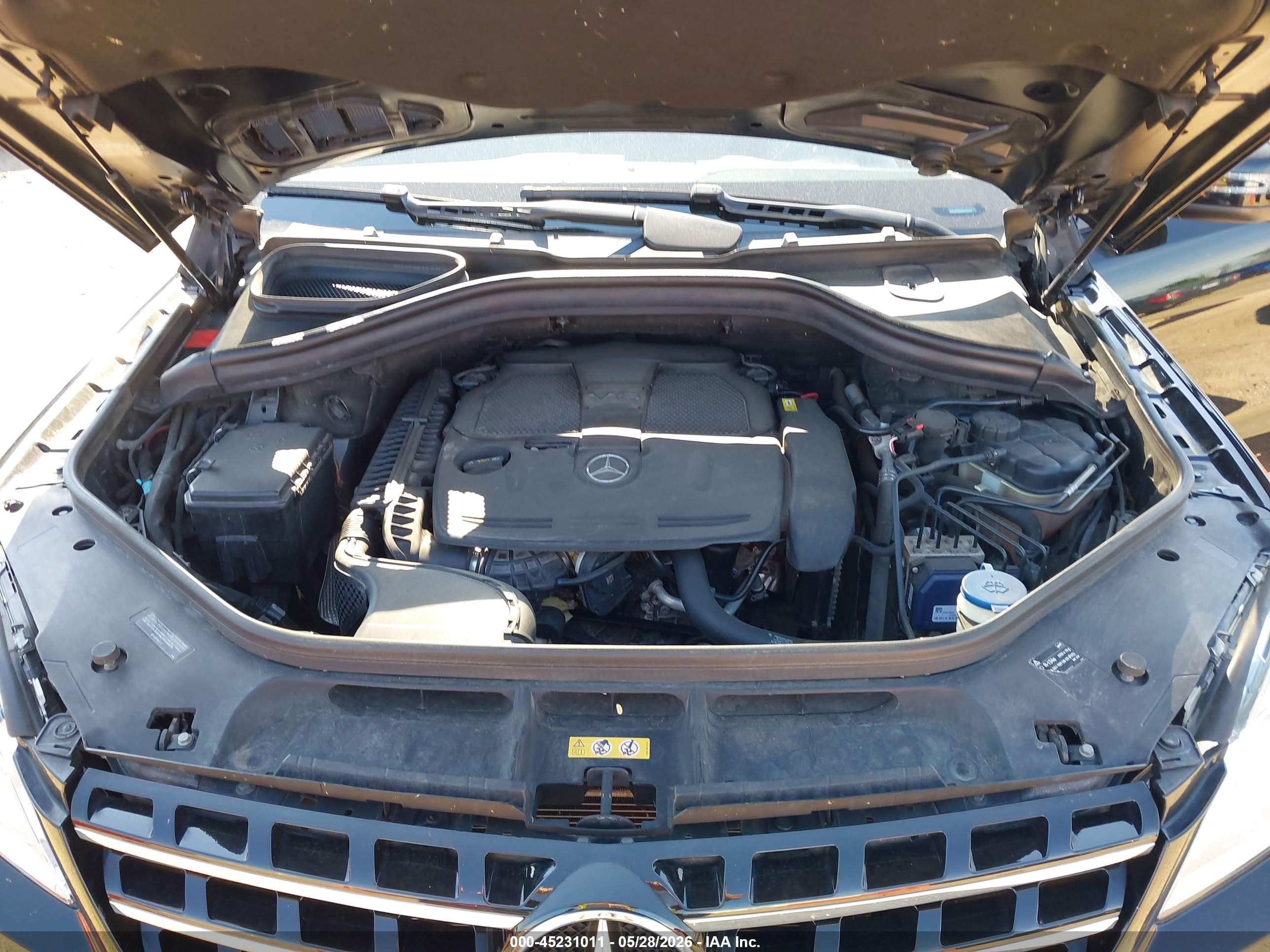 2015 Mercedes-benz Ml 350 4matic Черный vin: 4JGDA5HB6FA577678