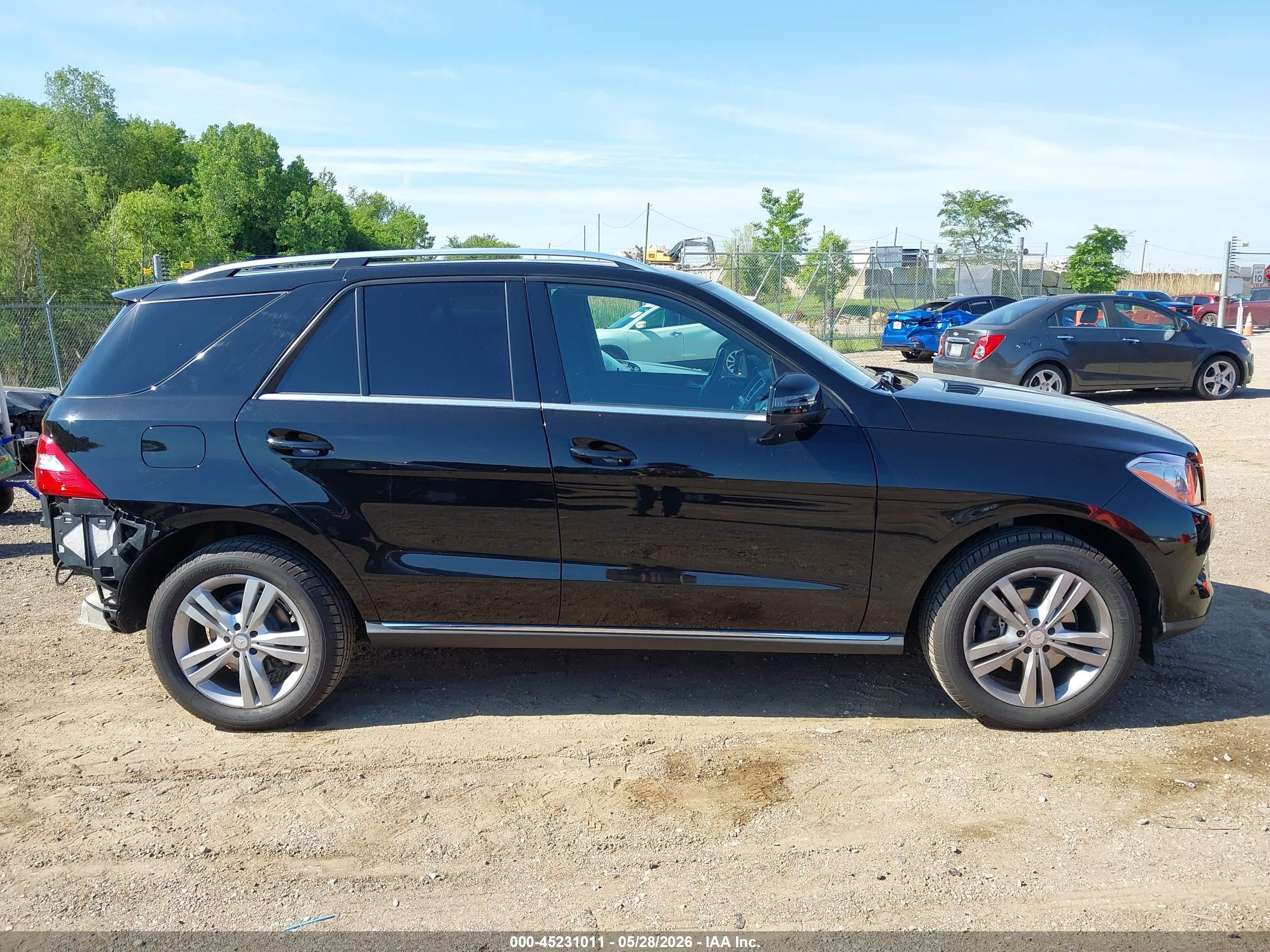 2015 Mercedes-benz Ml 350 4matic Черный vin: 4JGDA5HB6FA577678