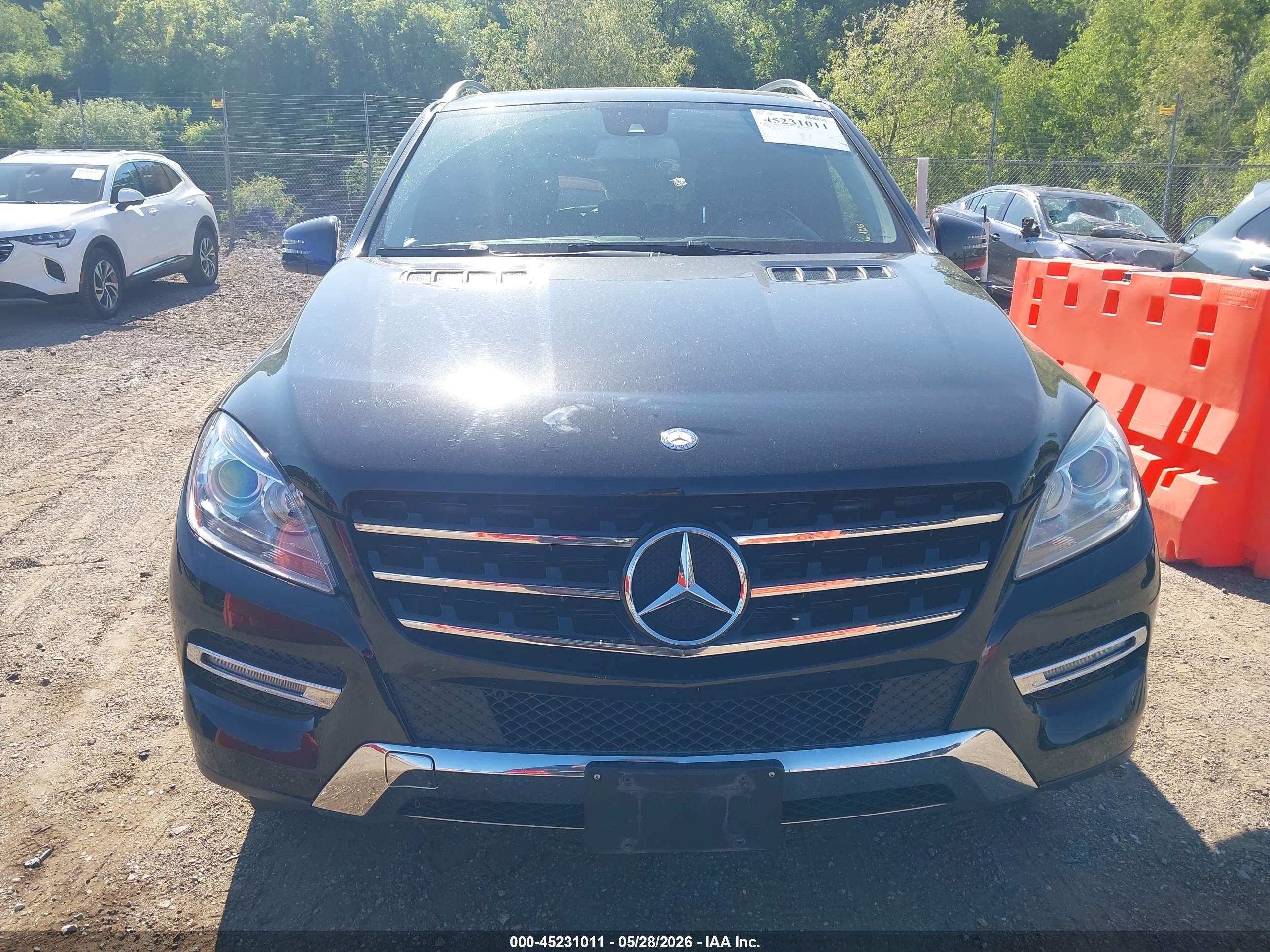 2015 Mercedes-benz Ml 350 4matic Черный vin: 4JGDA5HB6FA577678