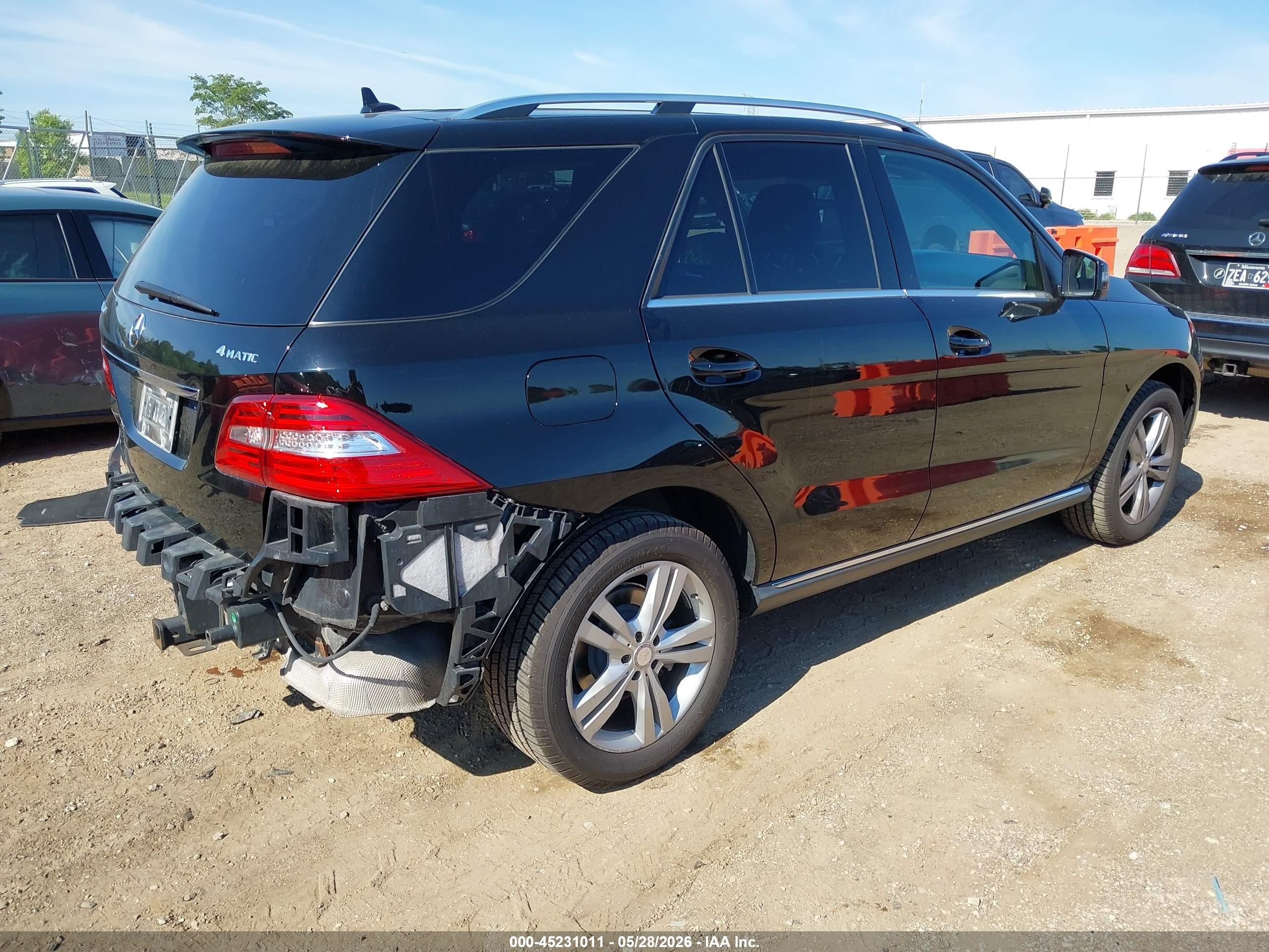 2015 Mercedes-benz Ml 350 4matic Черный vin: 4JGDA5HB6FA577678