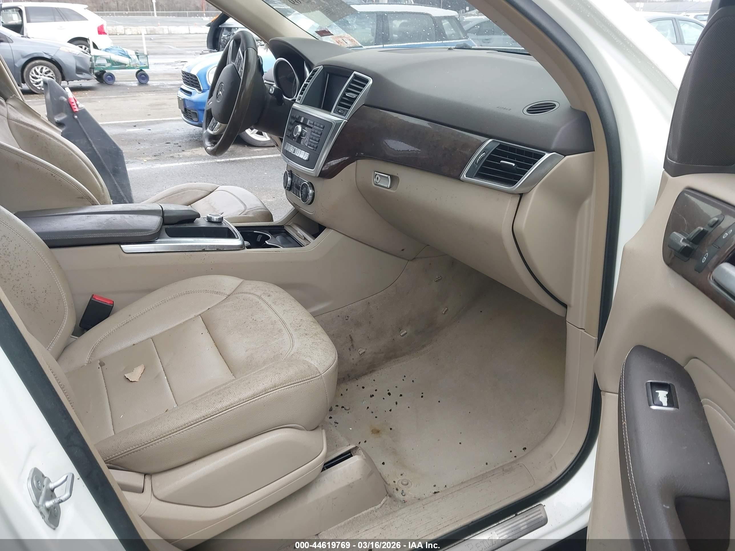 2012 Mercedes-benz Ml 350 4matic White vin: 4JGDA5HB7CA067822