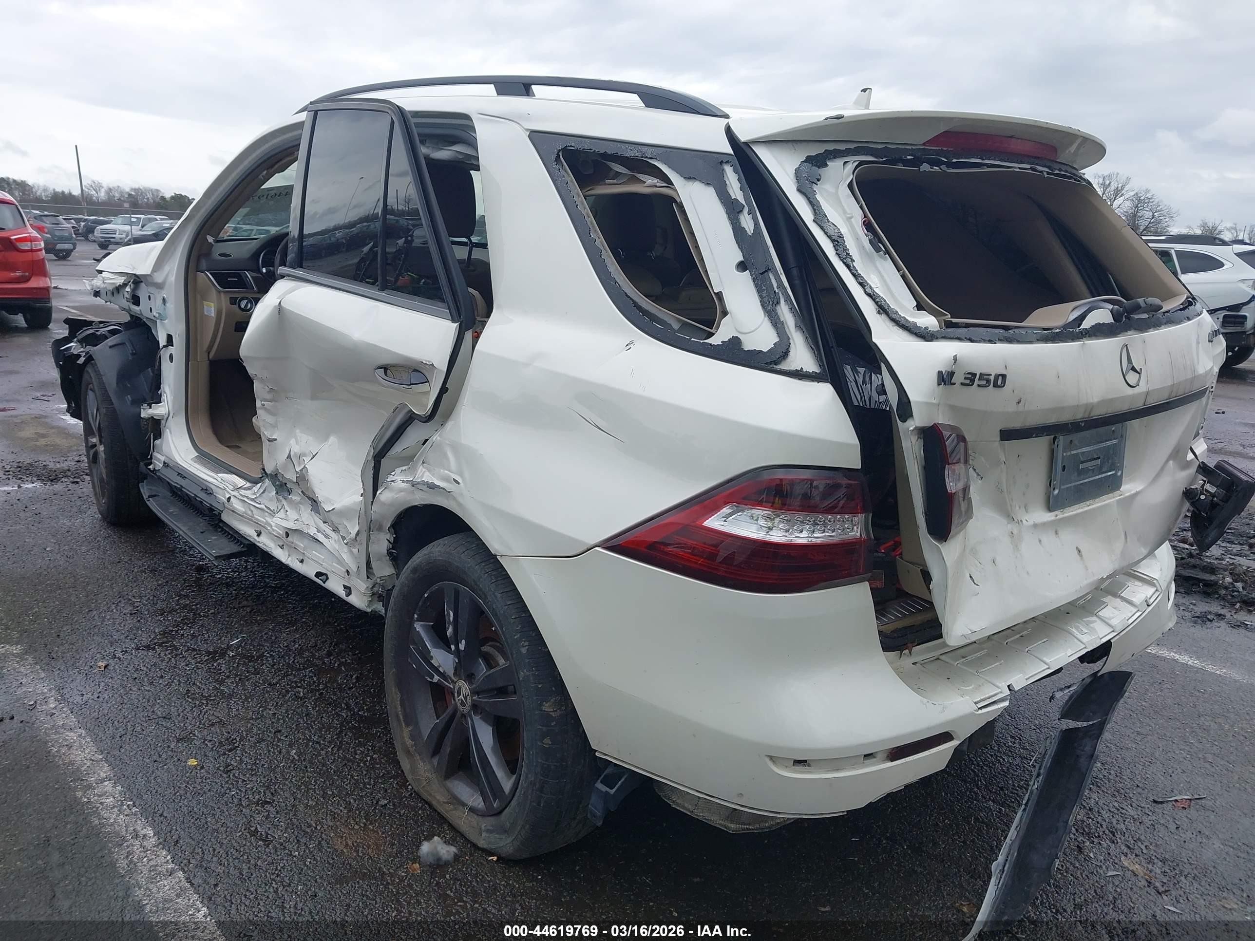 2012 Mercedes-benz Ml 350 4matic White vin: 4JGDA5HB7CA067822
