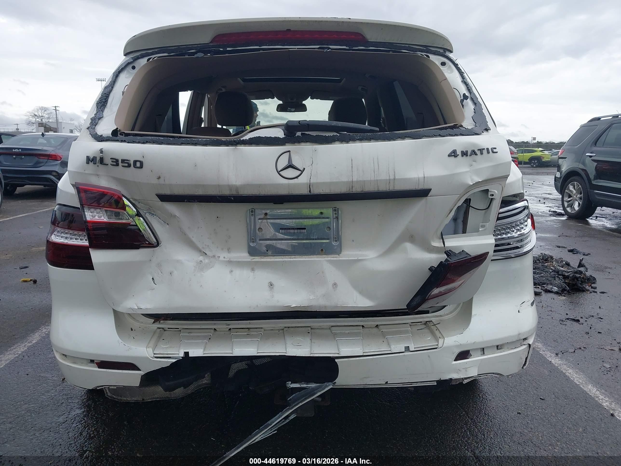2012 Mercedes-benz Ml 350 4matic White vin: 4JGDA5HB7CA067822