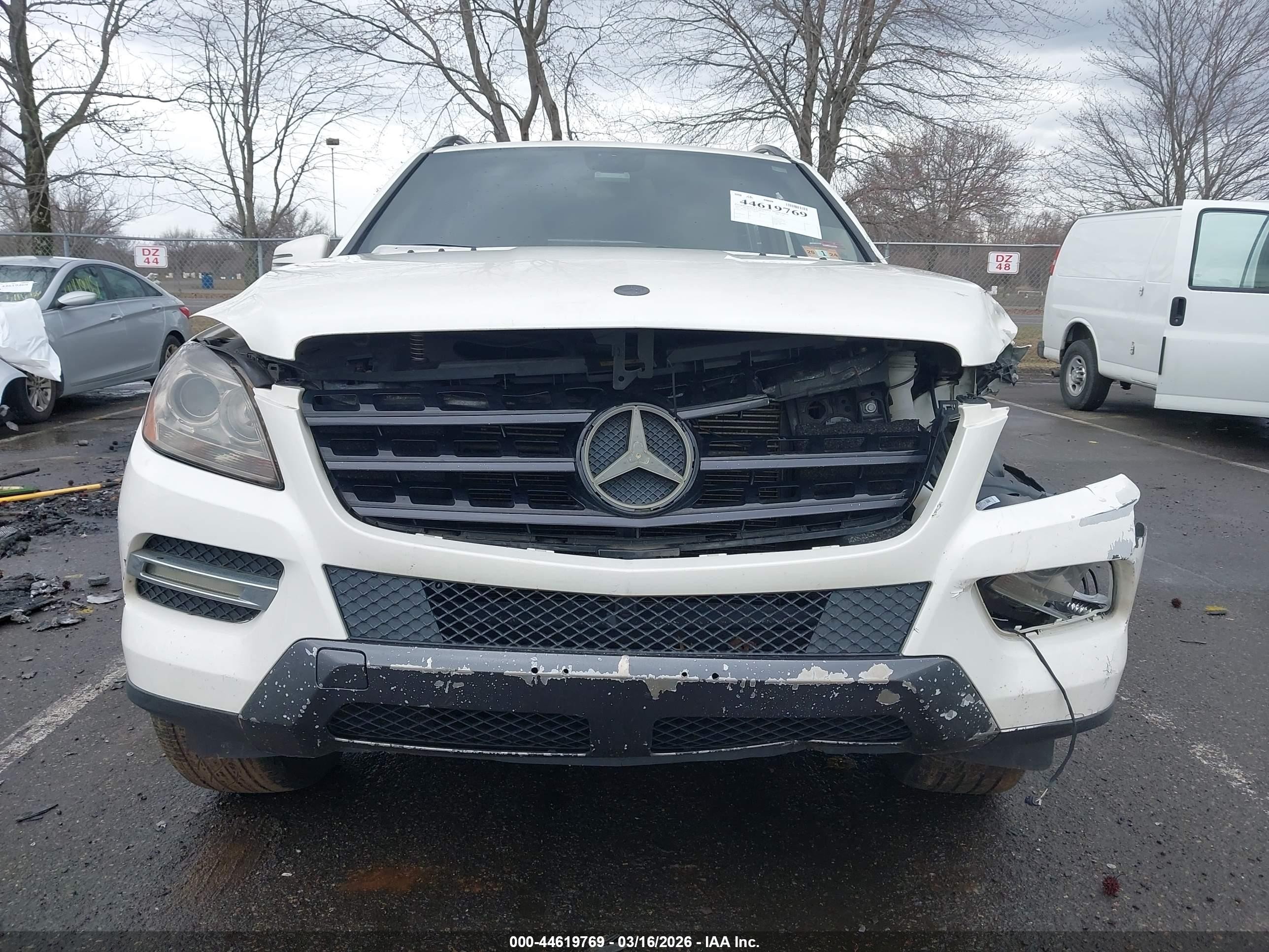 2012 Mercedes-benz Ml 350 4matic White vin: 4JGDA5HB7CA067822