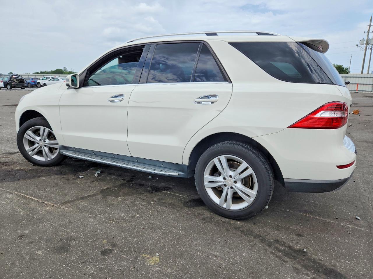 2013 Mercedes-benz Ml 350 4matic White vin: 4JGDA5HB7DA227585
