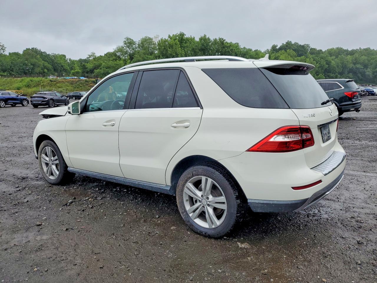2013 Mercedes-benz Ml 350 4matic Белый vin: 4JGDA5HB7DA229255