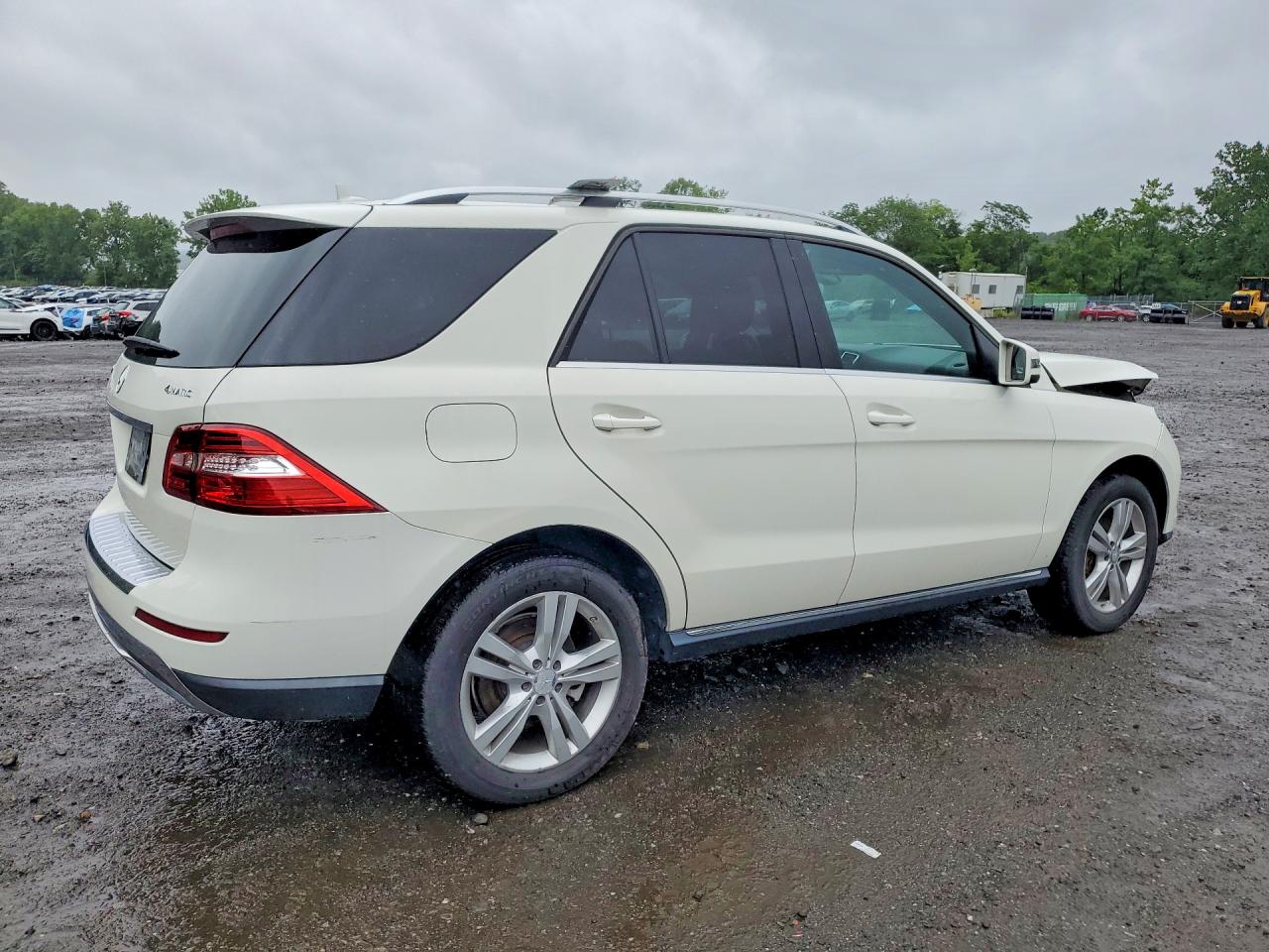 2013 Mercedes-benz Ml 350 4matic Белый vin: 4JGDA5HB7DA229255