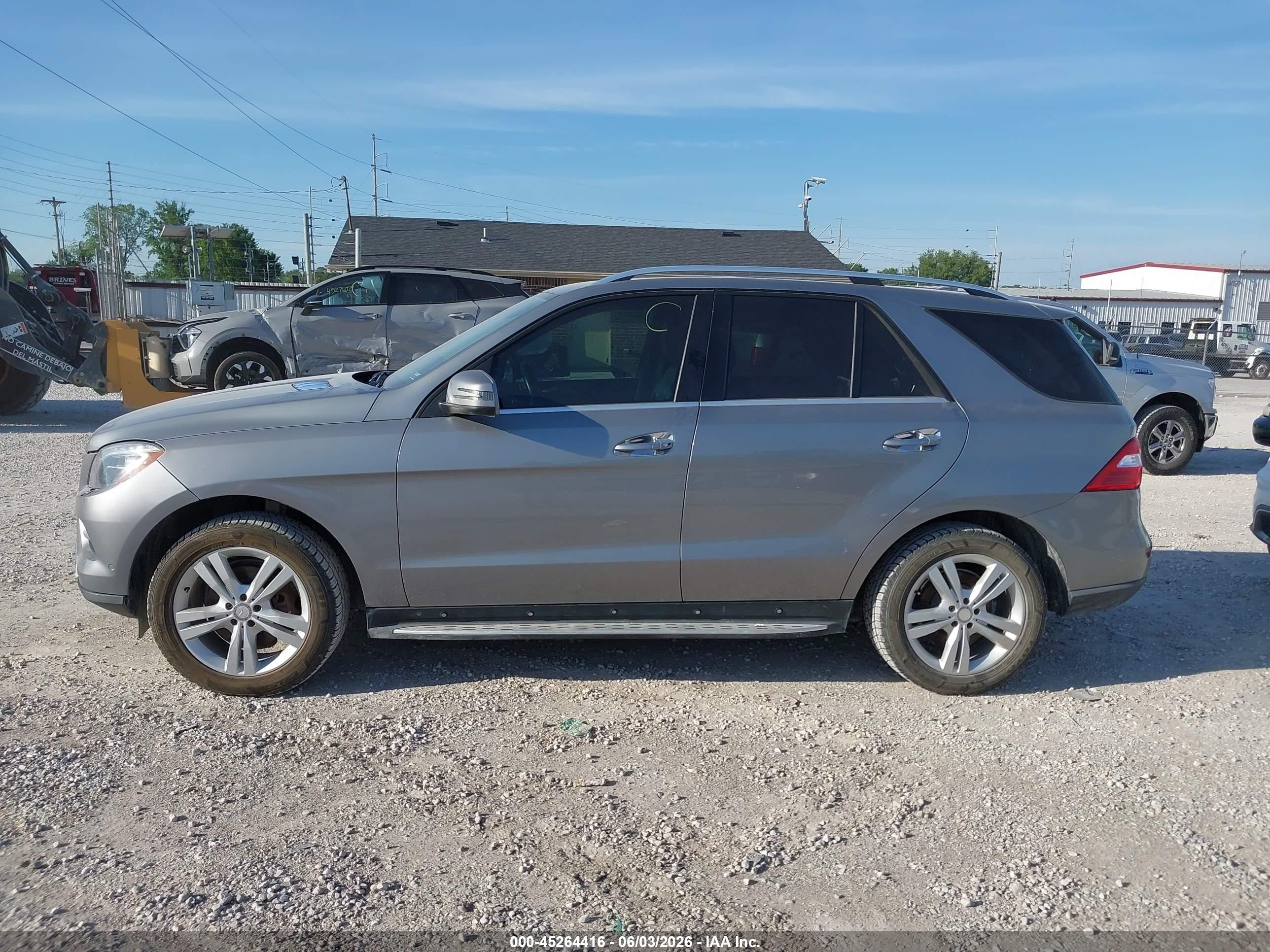 2013 Mercedes-benz Ml 350 4matic Silver vin: 4JGDA5HB7DA252325
