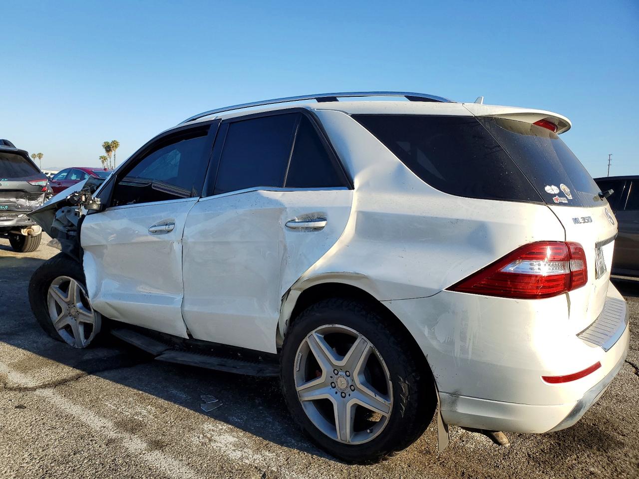 2015 Mercedes-benz Ml 350 4matic White vin: 4JGDA5HB7FA445853