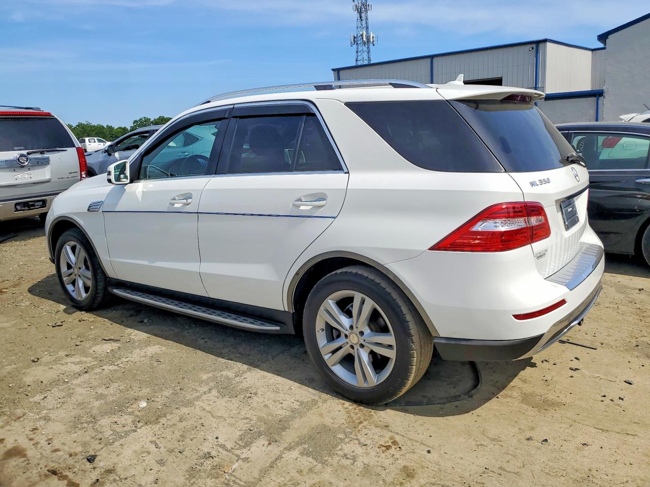 2015 Mercedes-benz Ml 350 4matic White vin: 4JGDA5HB7FA466198