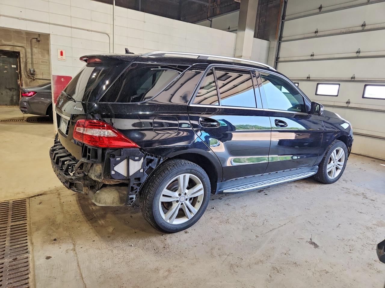 2015 Mercedes-benz Ml 350 4matic Black vin: 4JGDA5HB7FA493840