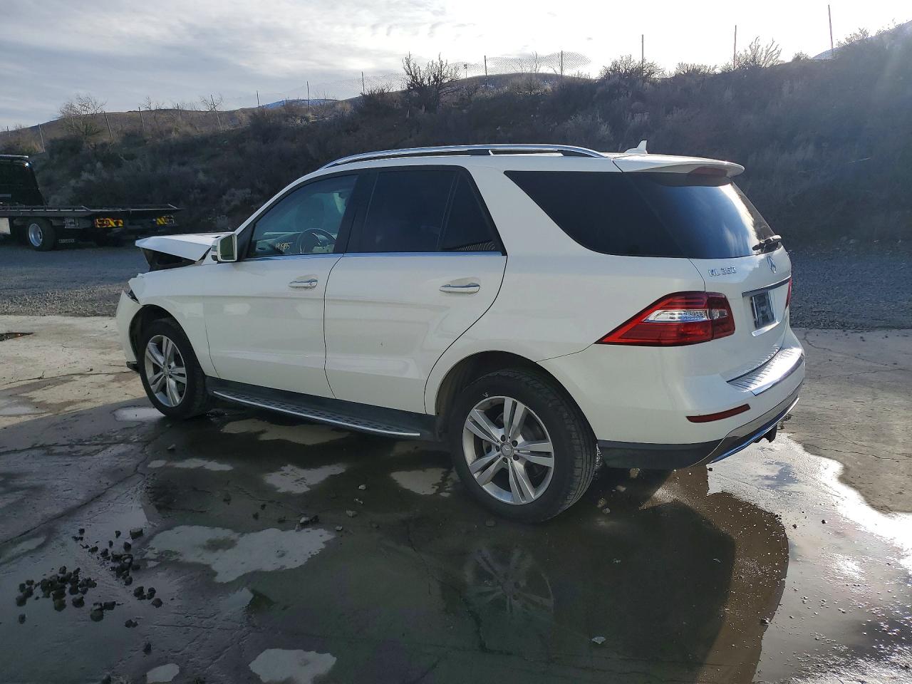 2015 Mercedes-benz Ml 350 4matic White vin: 4JGDA5HB7FA590830