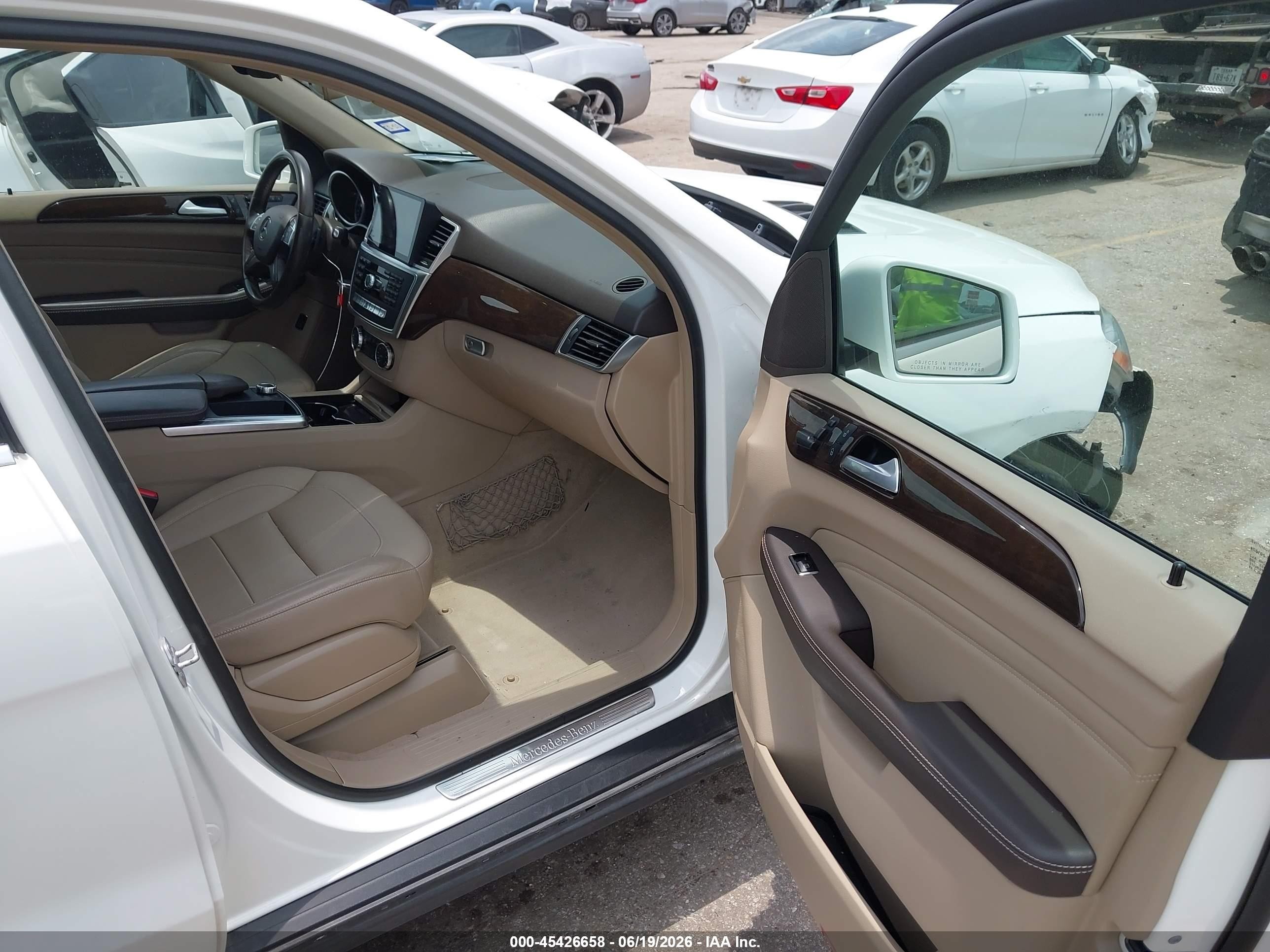 2015 Mercedes-benz Ml 350 4matic Белый vin: 4JGDA5HB7FA600854