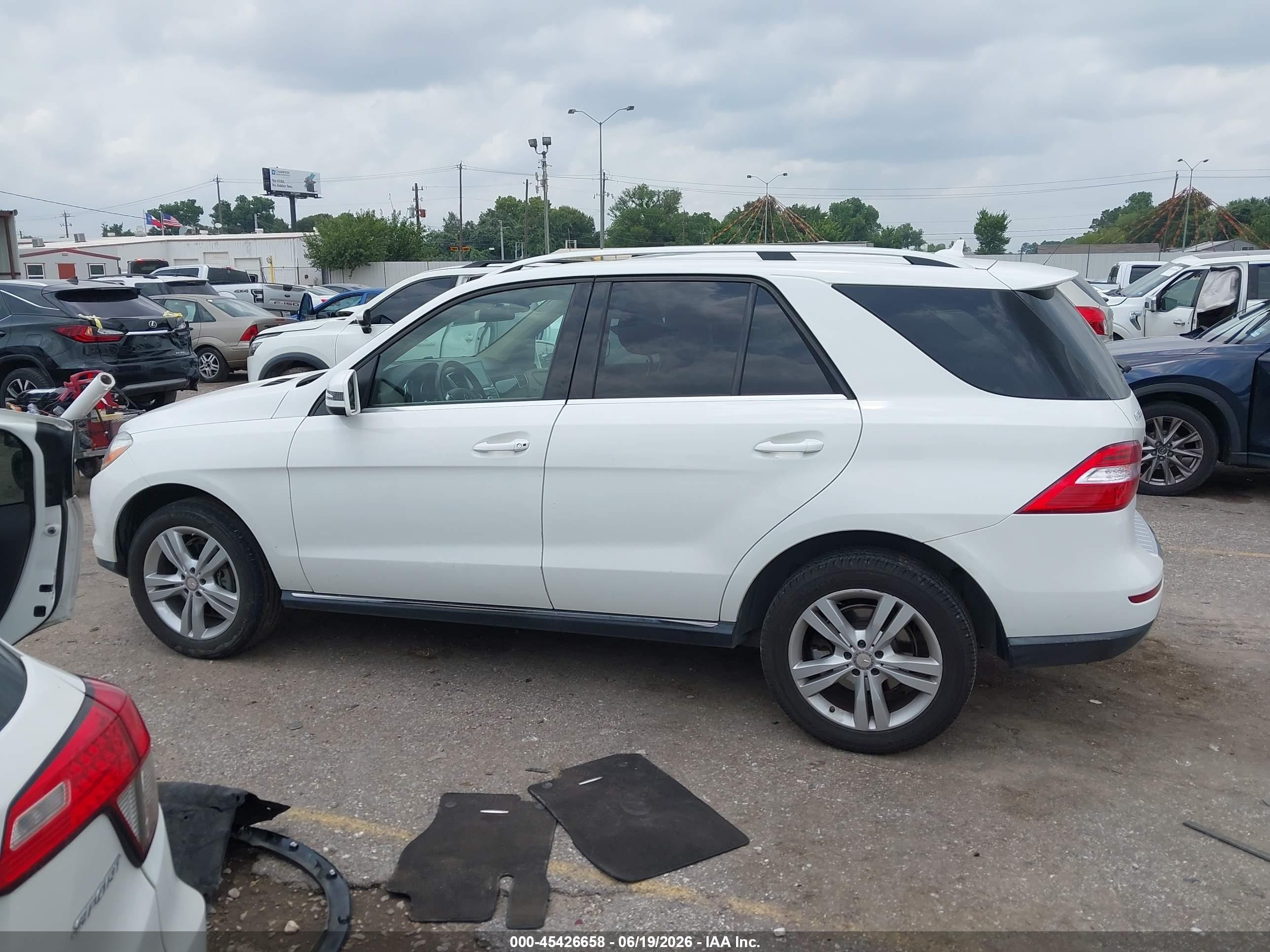 2015 Mercedes-benz Ml 350 4matic Белый vin: 4JGDA5HB7FA600854