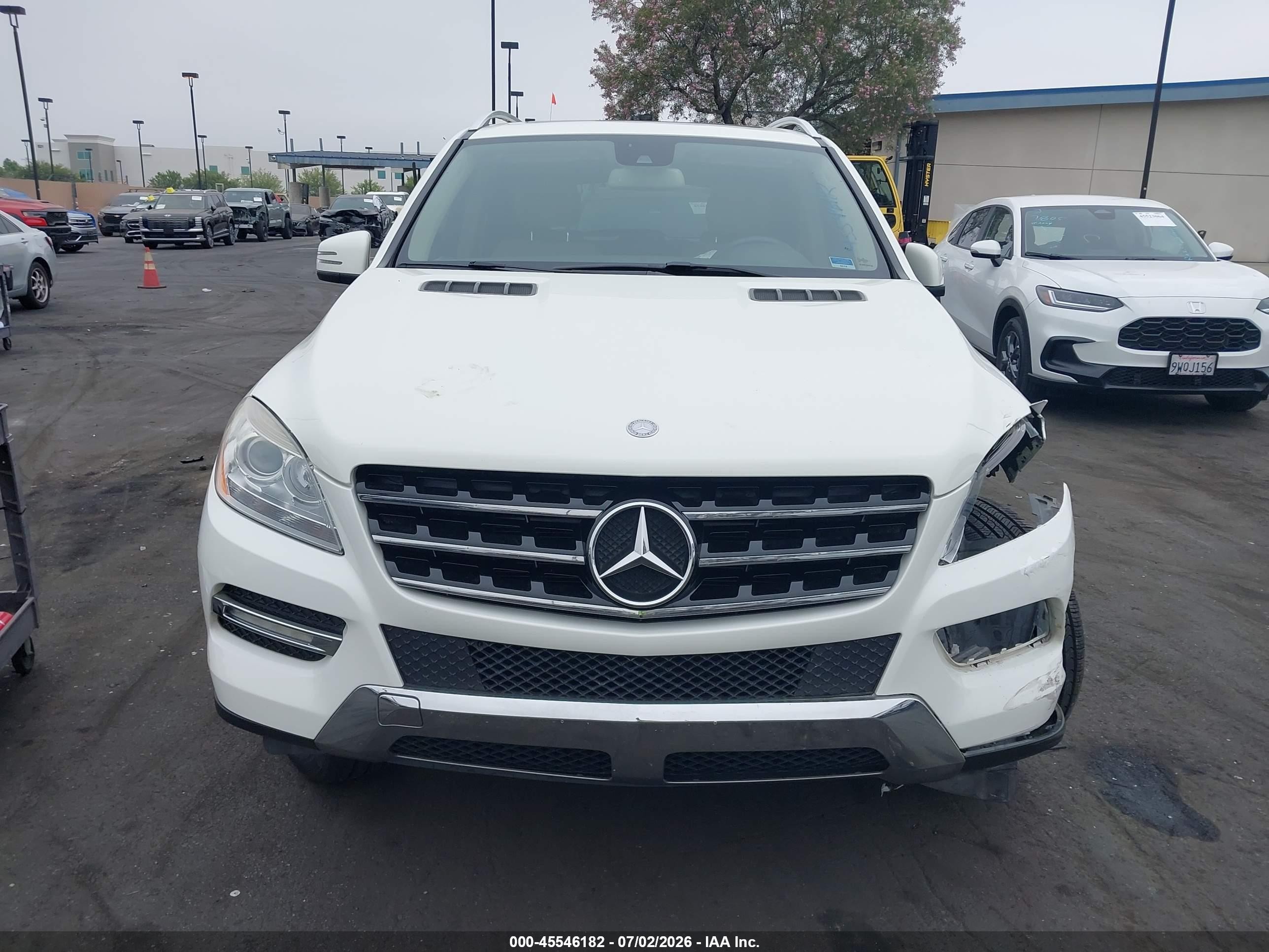 2012 Mercedes-benz Ml 350 4matic White vin: 4JGDA5HB8CA001487