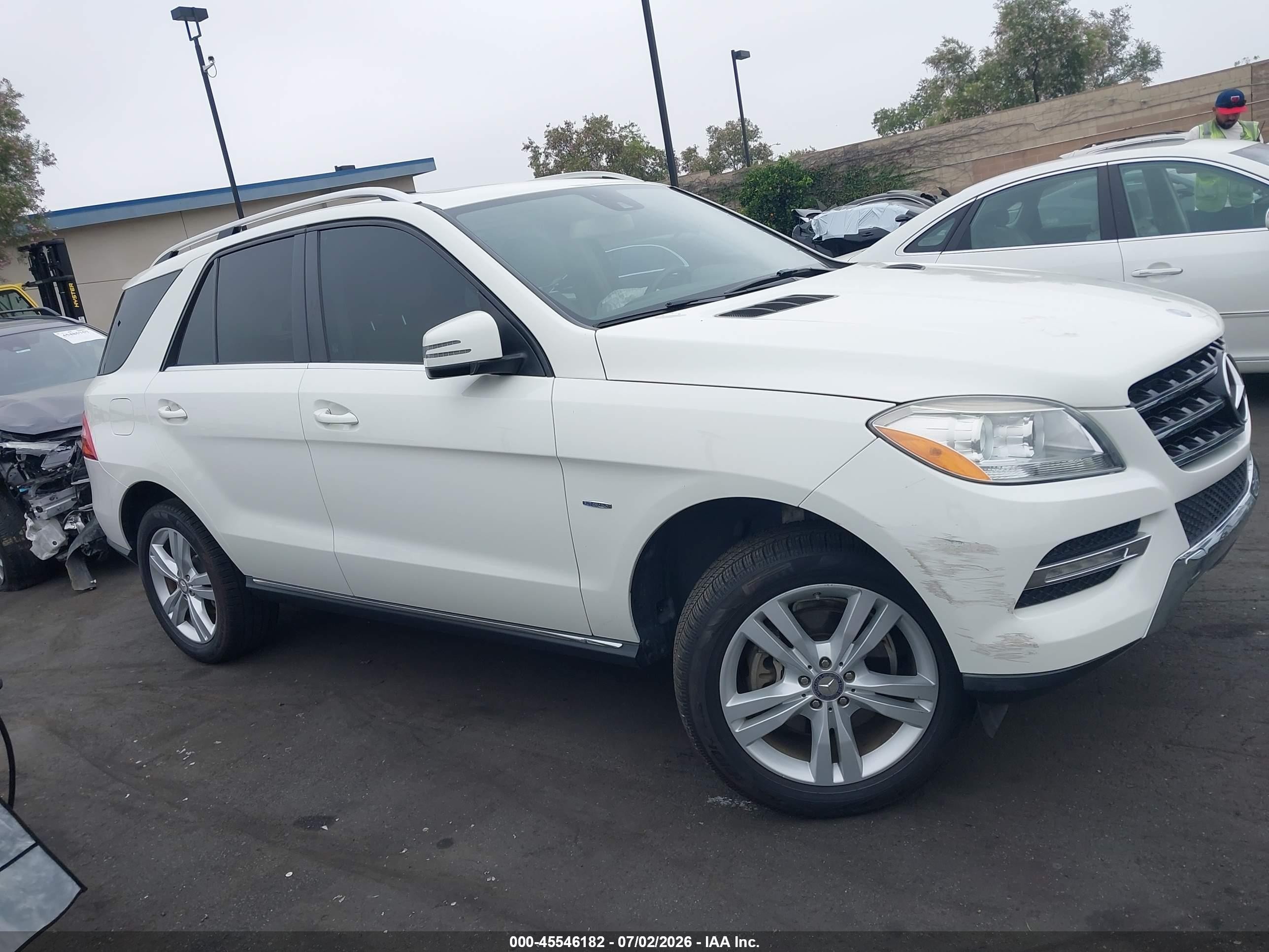 2012 Mercedes-benz Ml 350 4matic White vin: 4JGDA5HB8CA001487