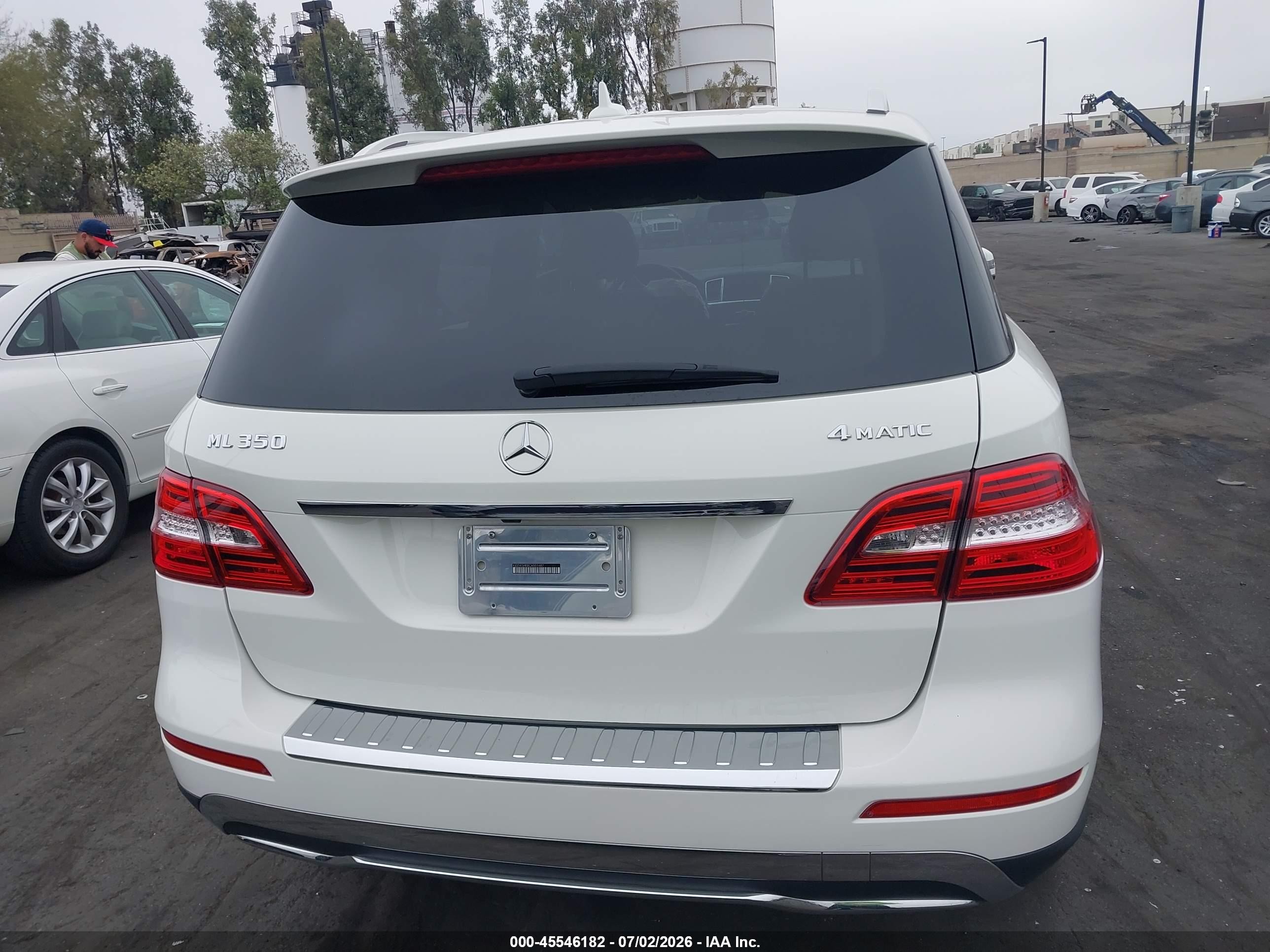 2012 Mercedes-benz Ml 350 4matic White vin: 4JGDA5HB8CA001487