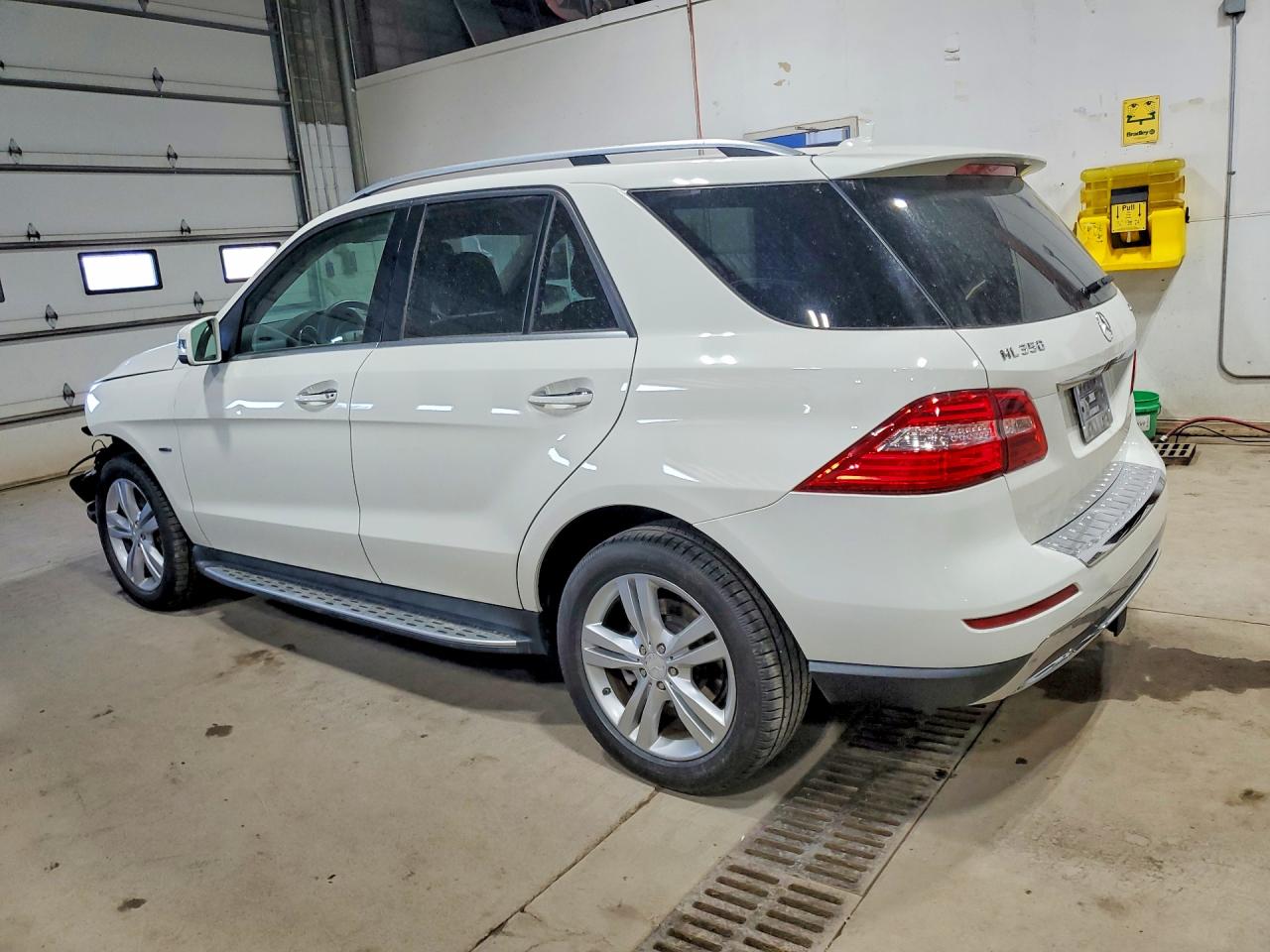 2012 Mercedes-benz Ml 350 4matic White vin: 4JGDA5HB8CA017821